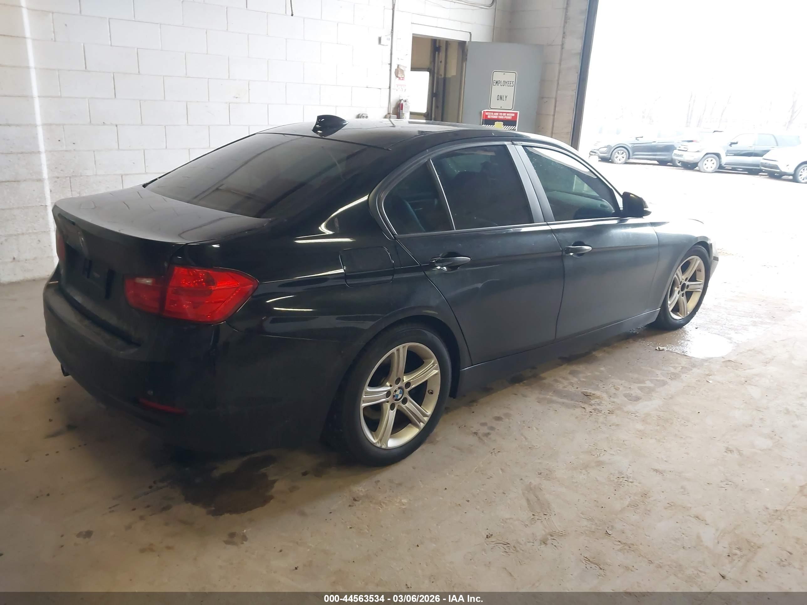 BMW 328I image 4