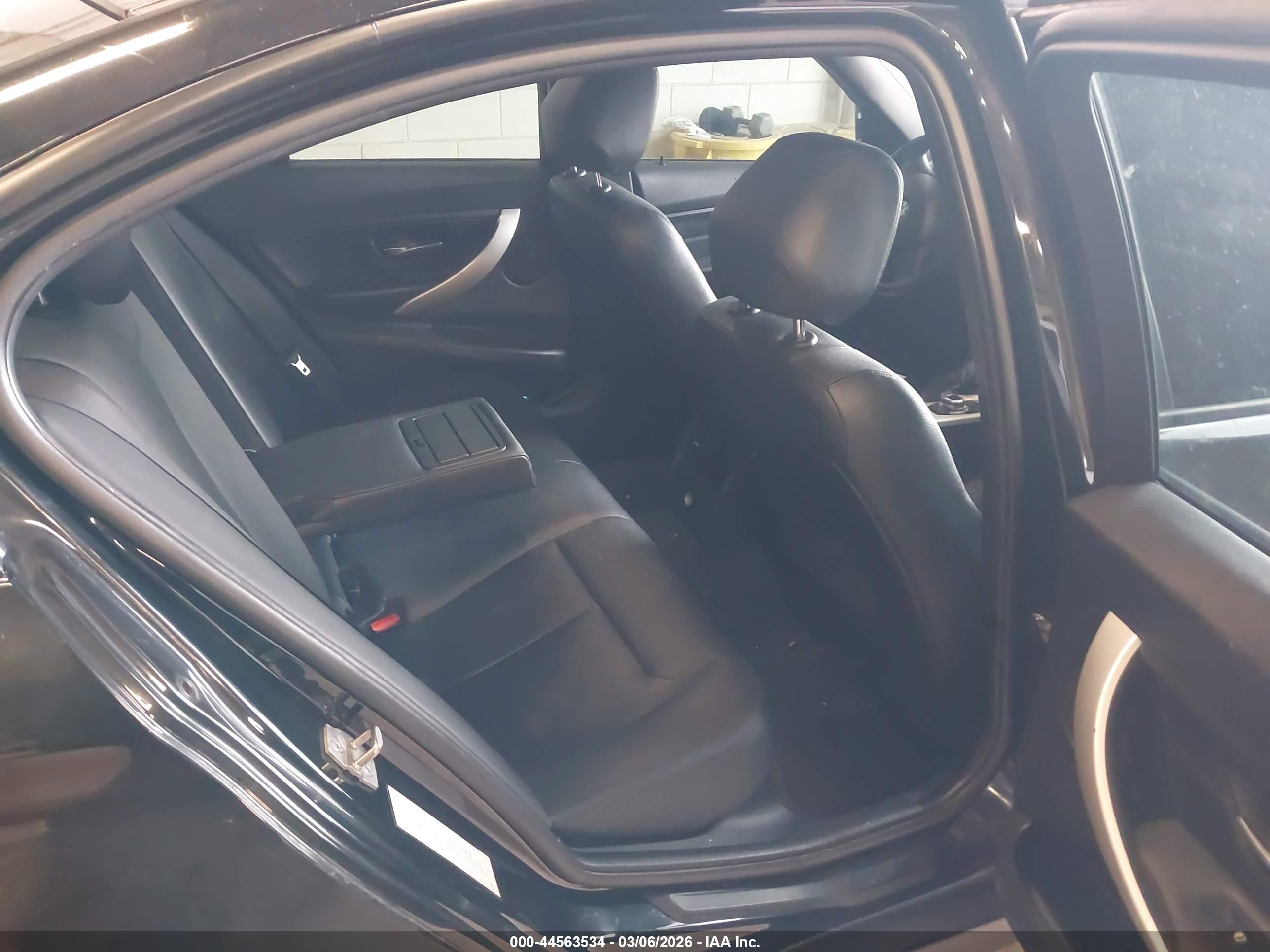 BMW 328I image 8