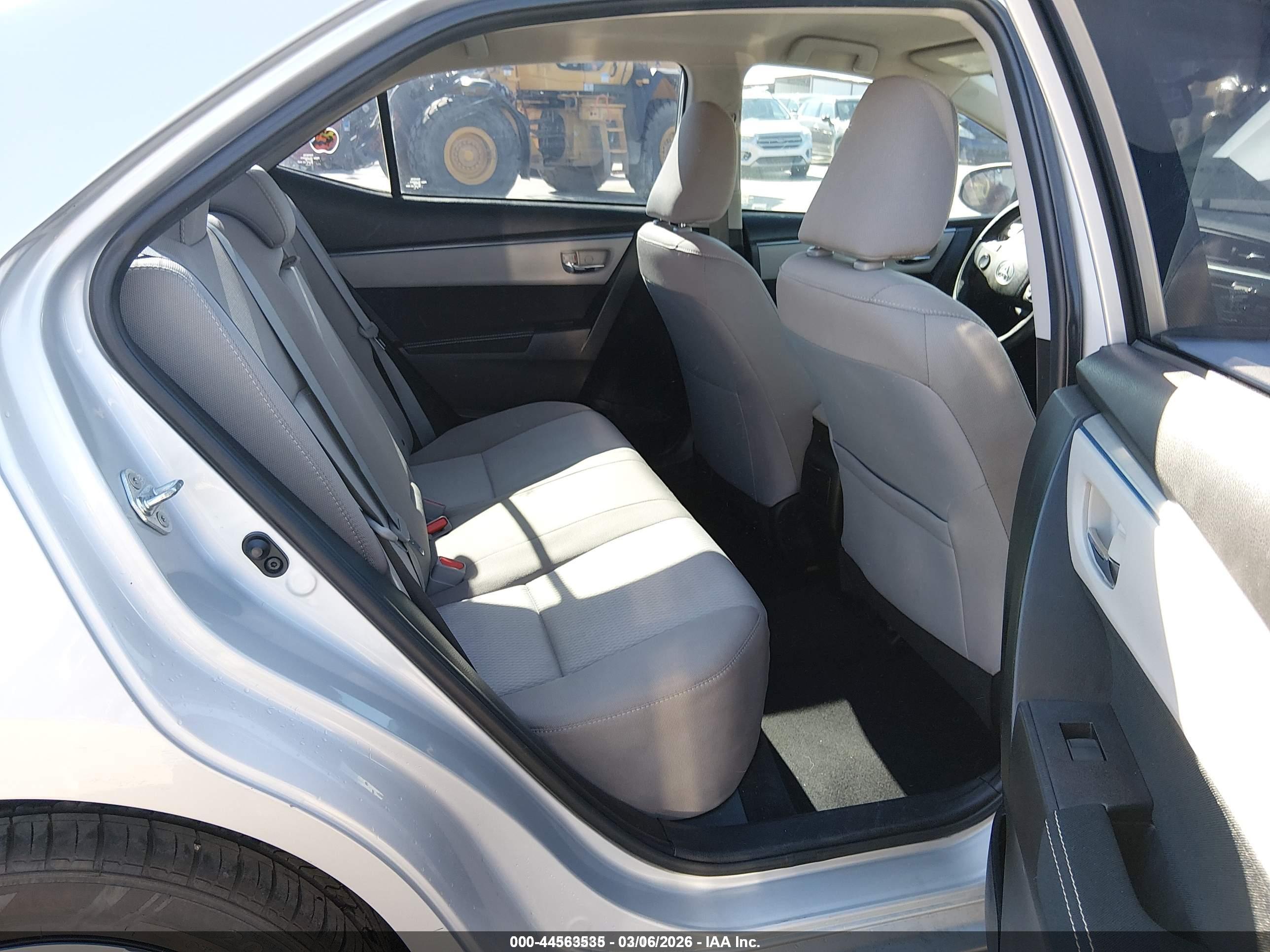 TOYOTA COROLLA image 8