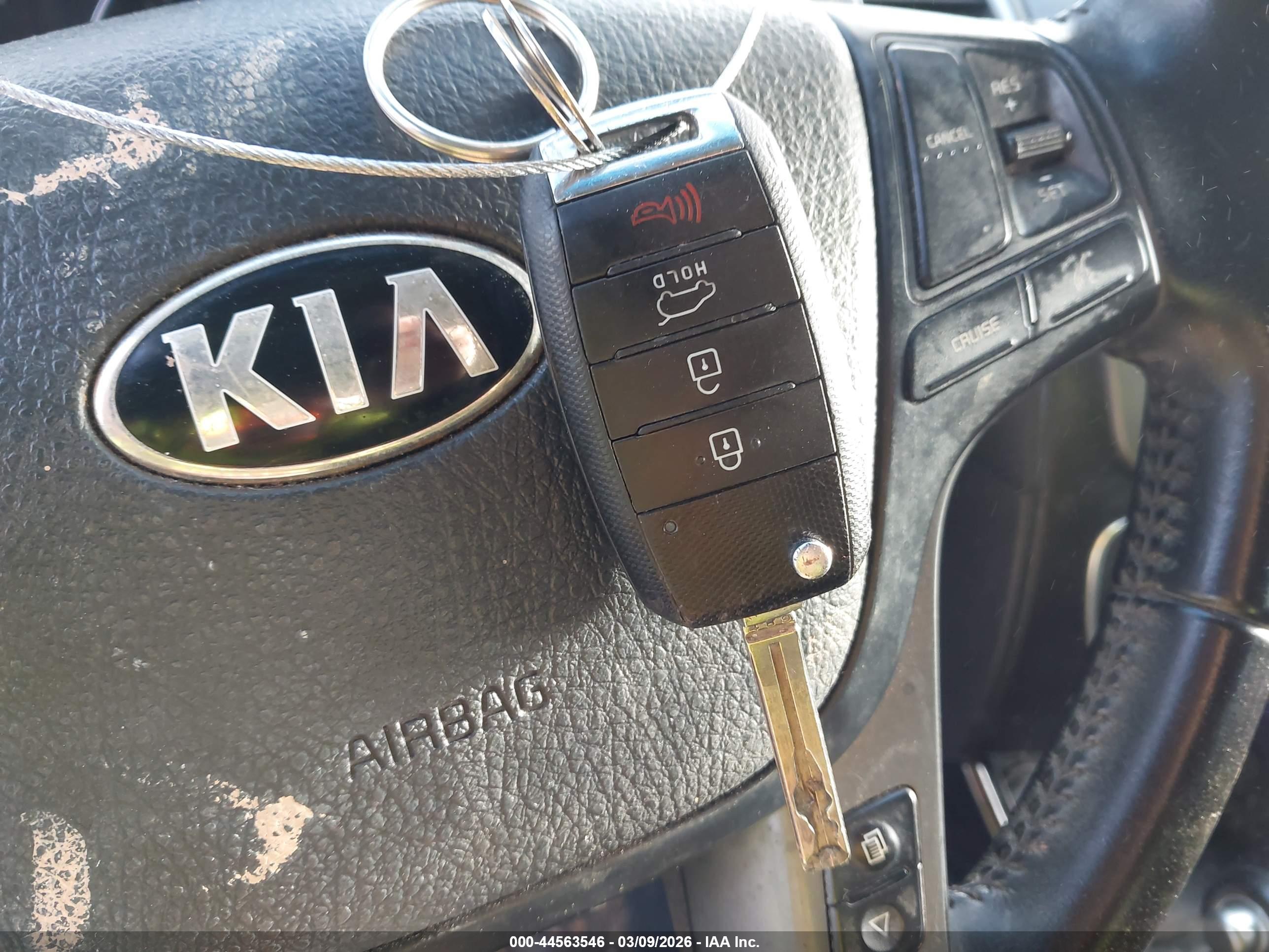 KIA SORENTO image 11