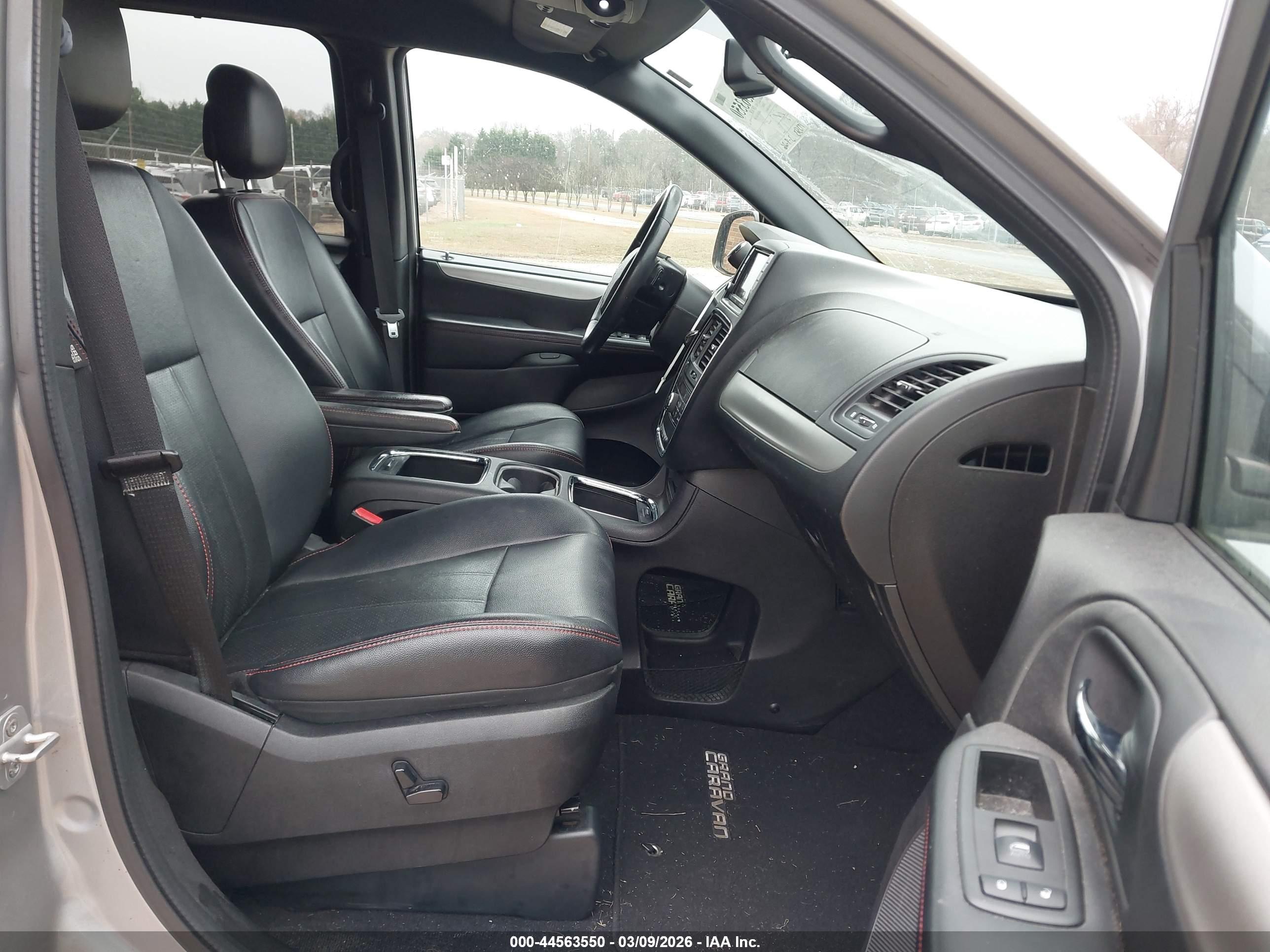 DODGE GRAND image 5