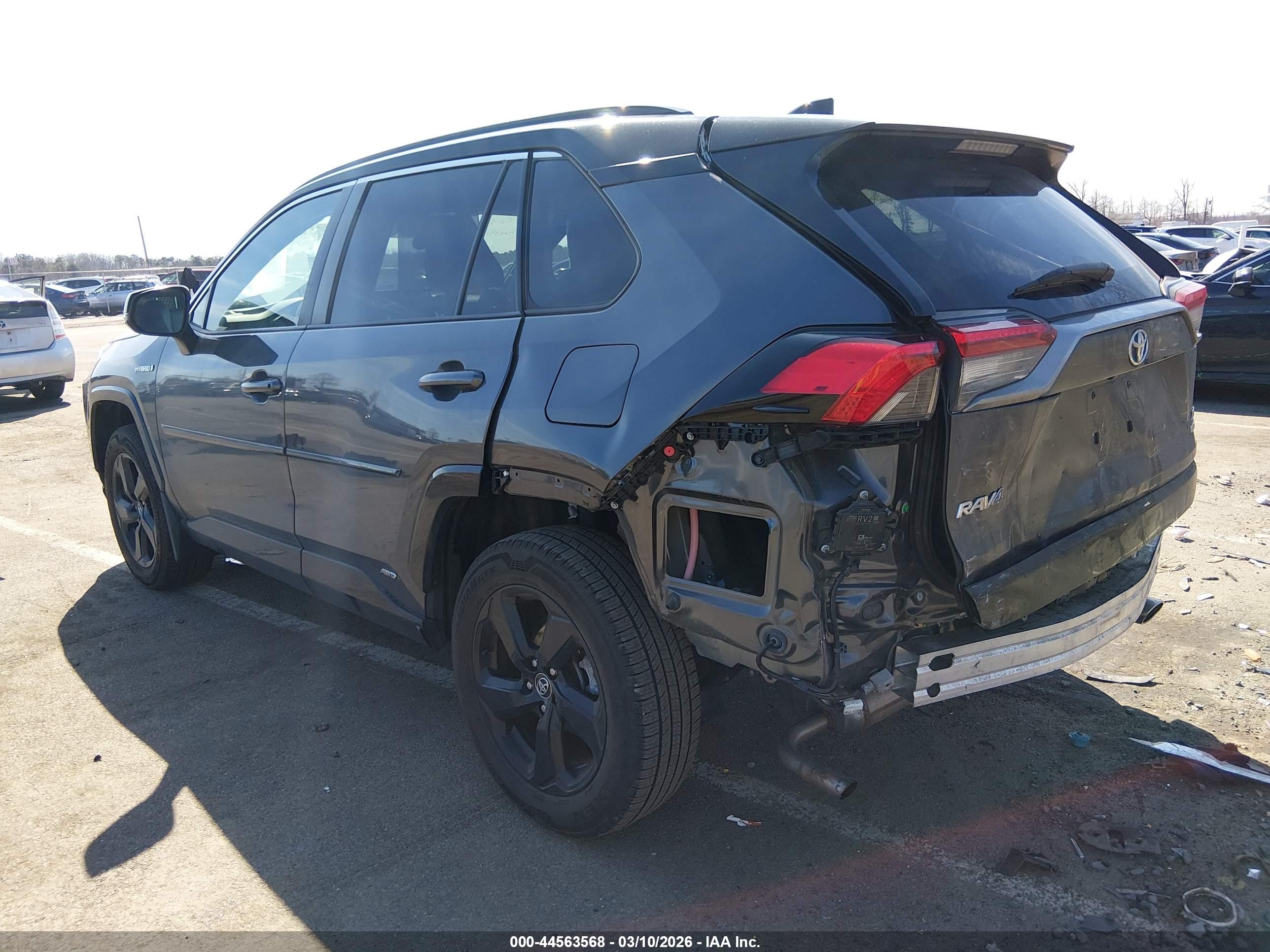 TOYOTA RAV4 image 3