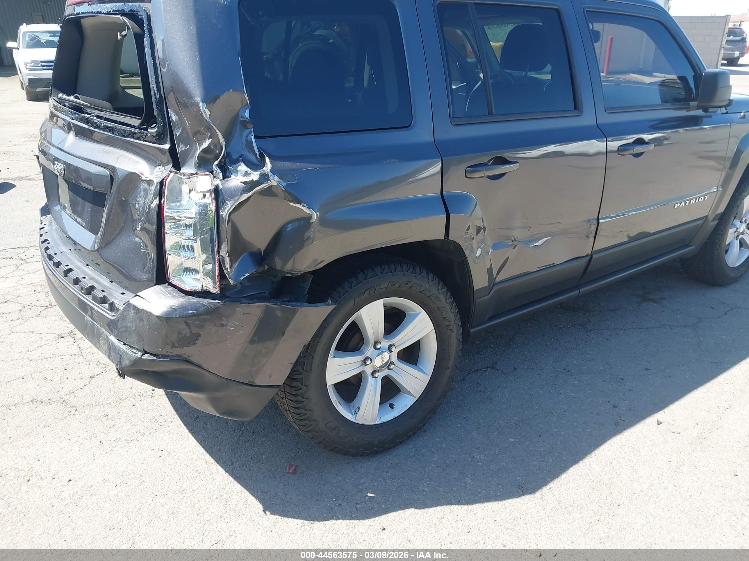 JEEP PATRIOT image 6