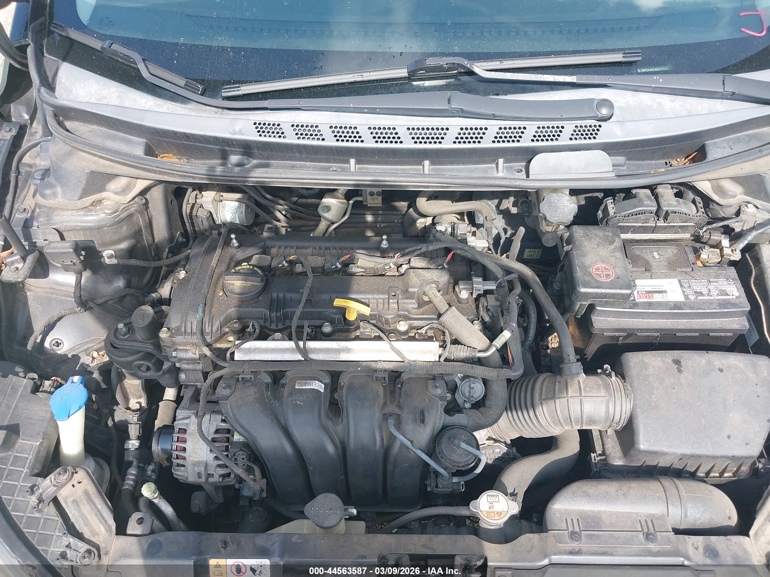 HYUNDAI ELANTRA image 10