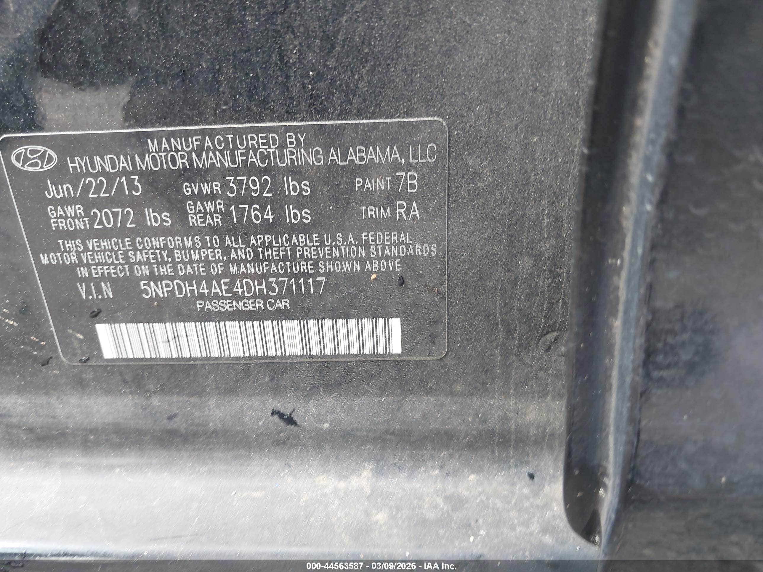 HYUNDAI ELANTRA image 9