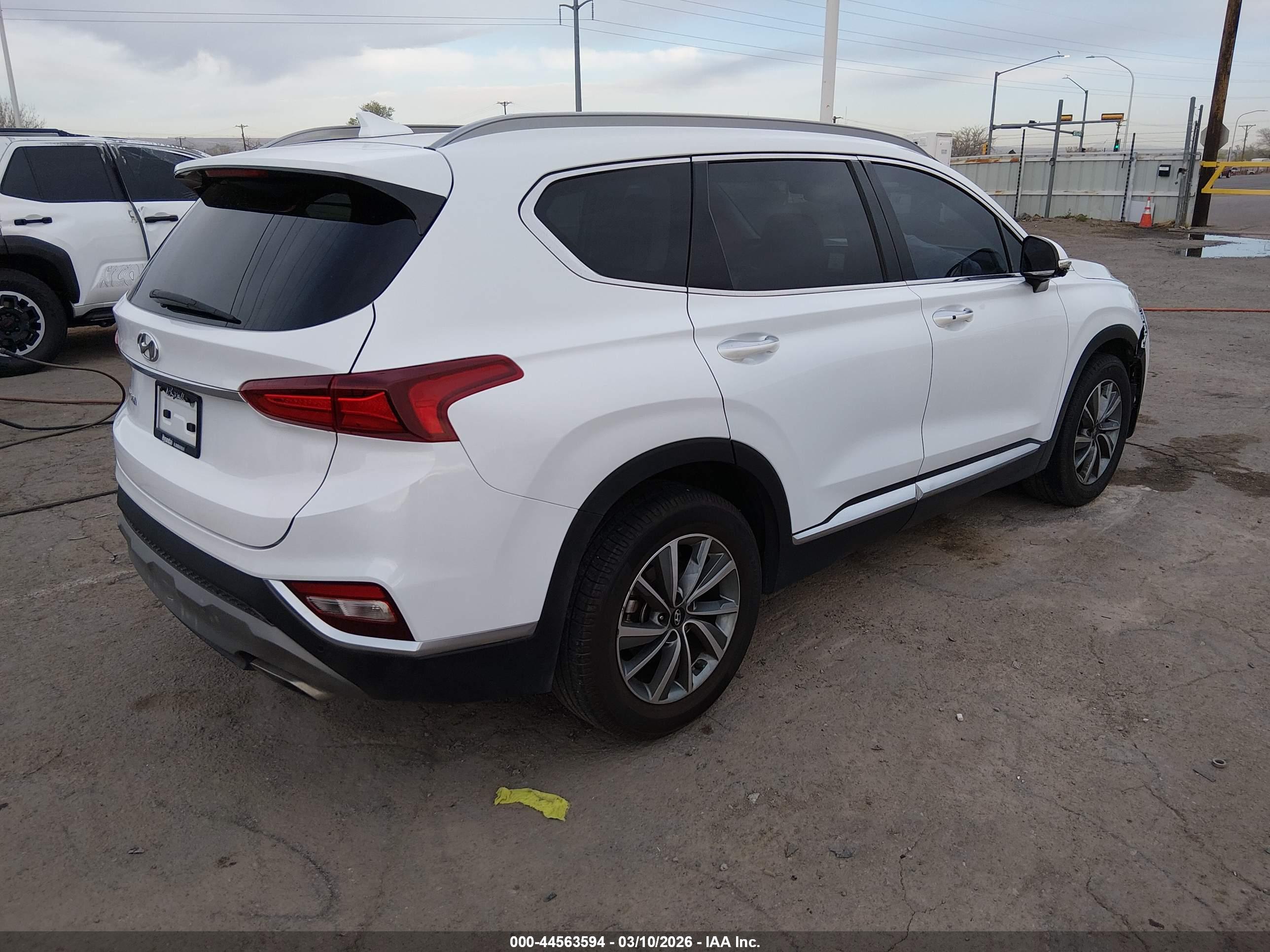 HYUNDAI SANTA image 4