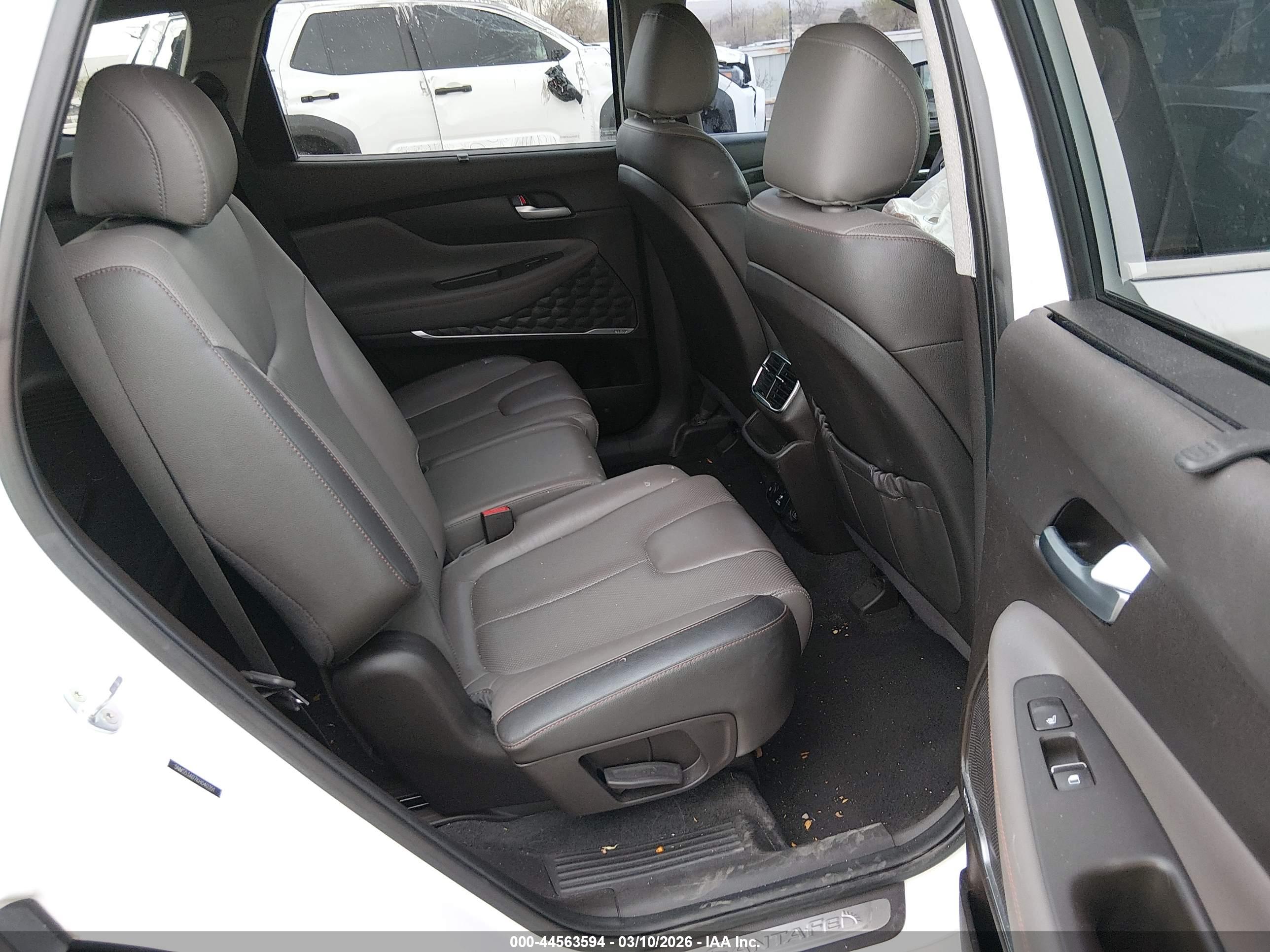 HYUNDAI SANTA image 8