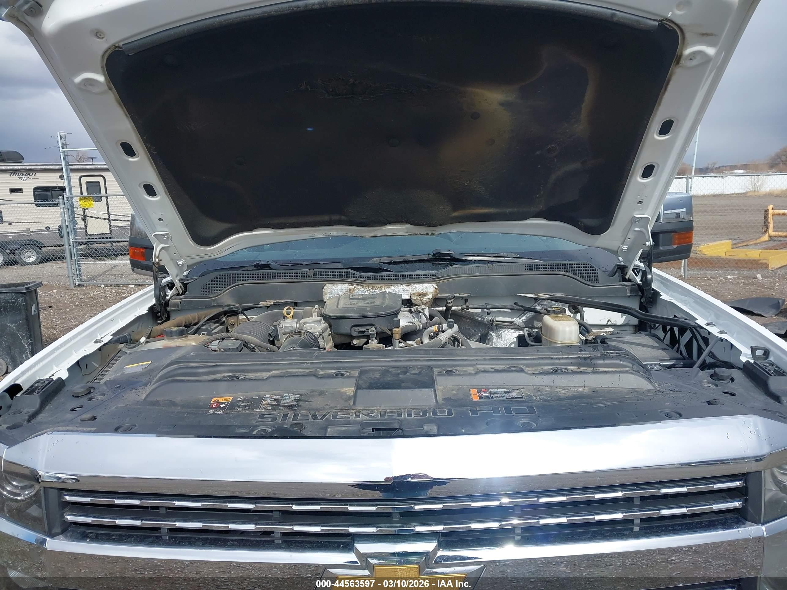 CHEVROLET SILVERADO image 10