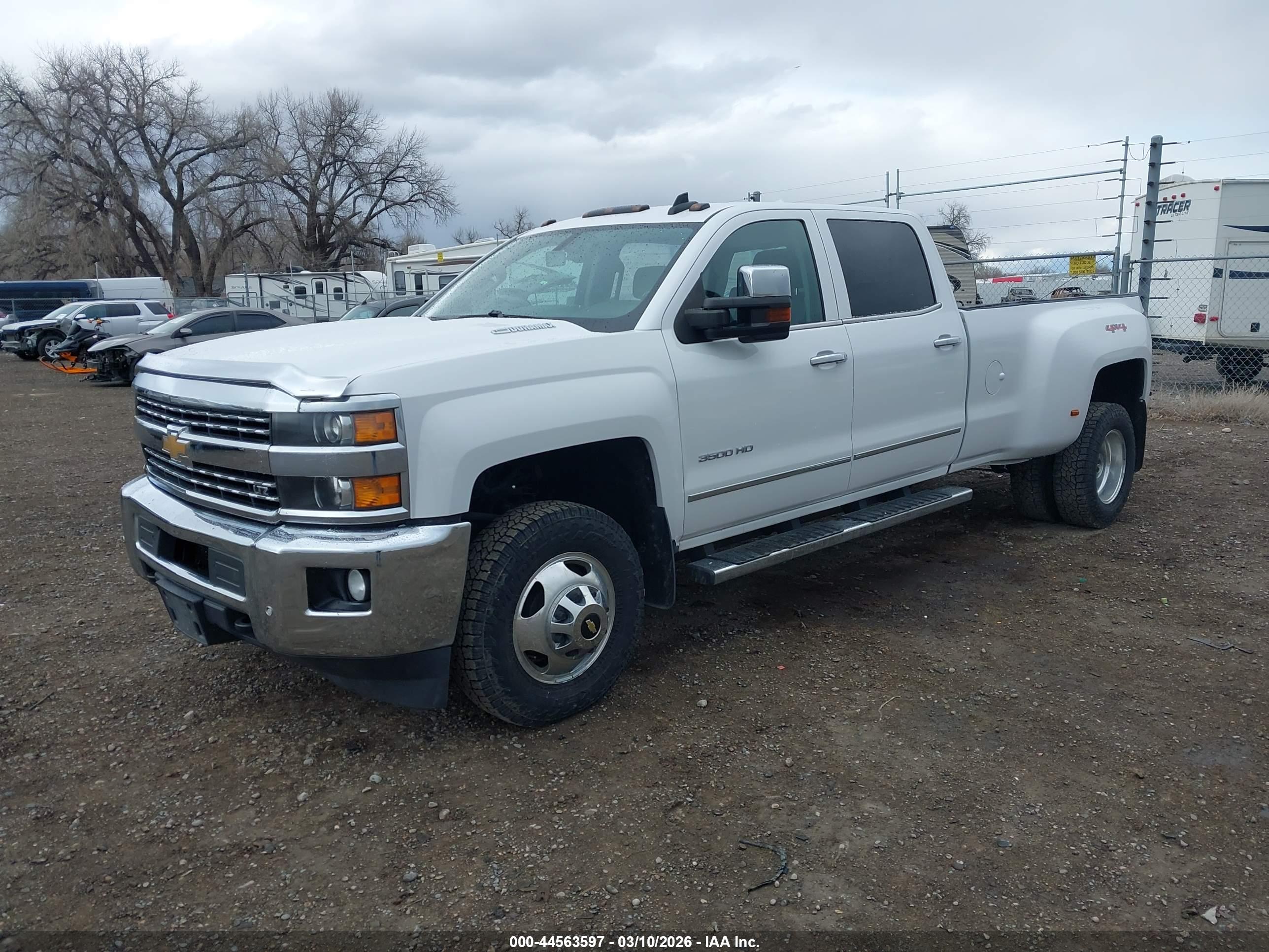 CHEVROLET SILVERADO image 2
