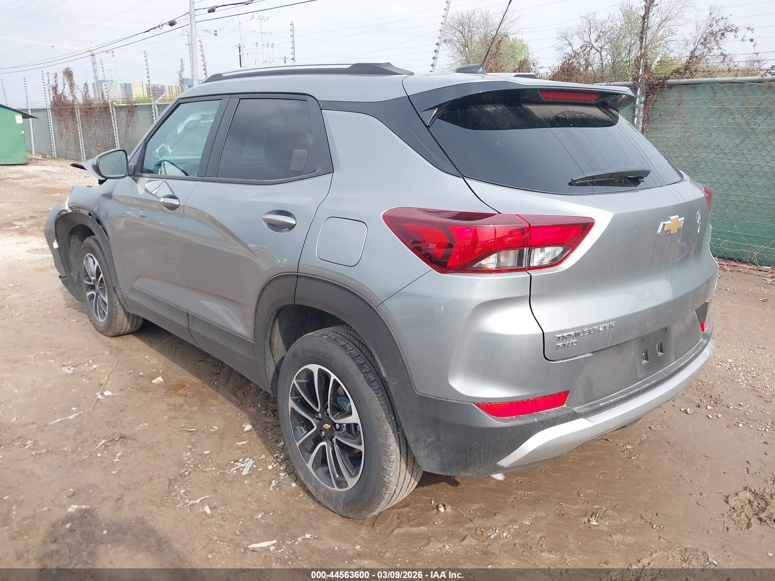 CHEVROLET TRAILBLAZER image 3