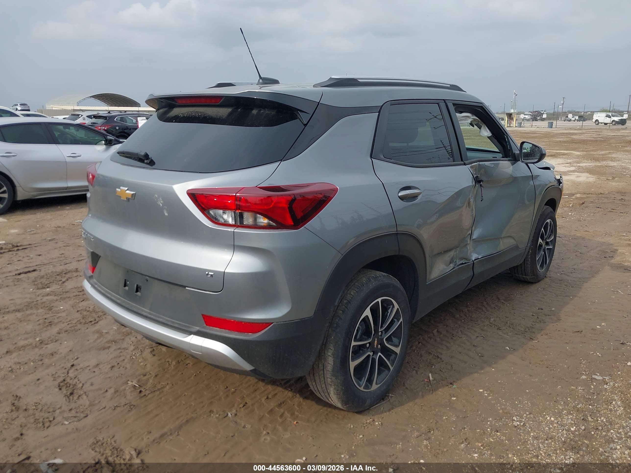CHEVROLET TRAILBLAZER image 4