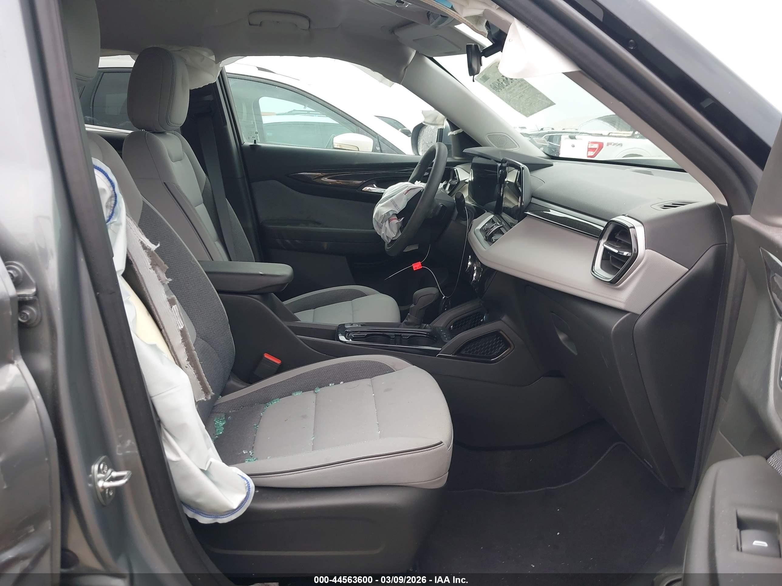 CHEVROLET TRAILBLAZER image 5