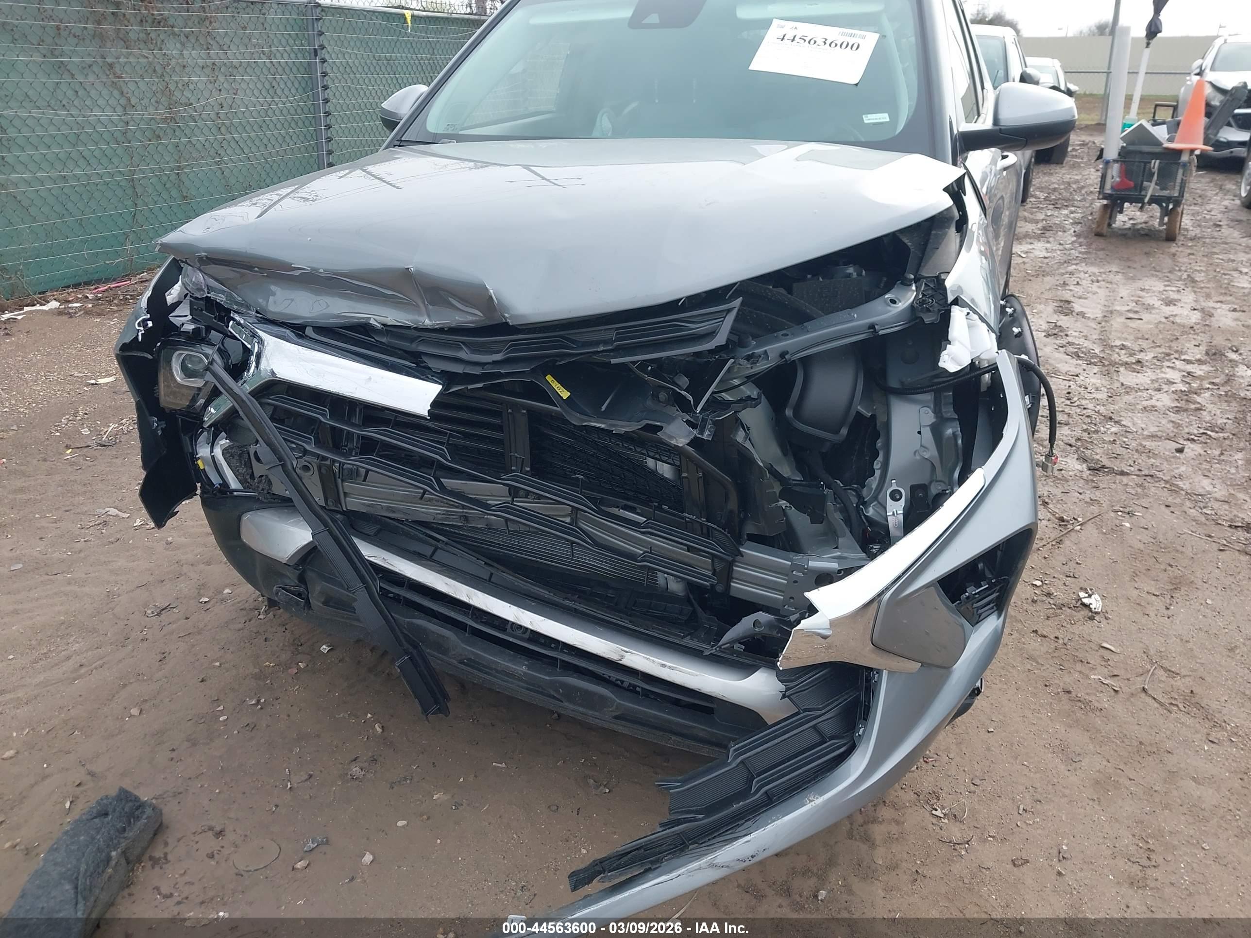 CHEVROLET TRAILBLAZER image 6