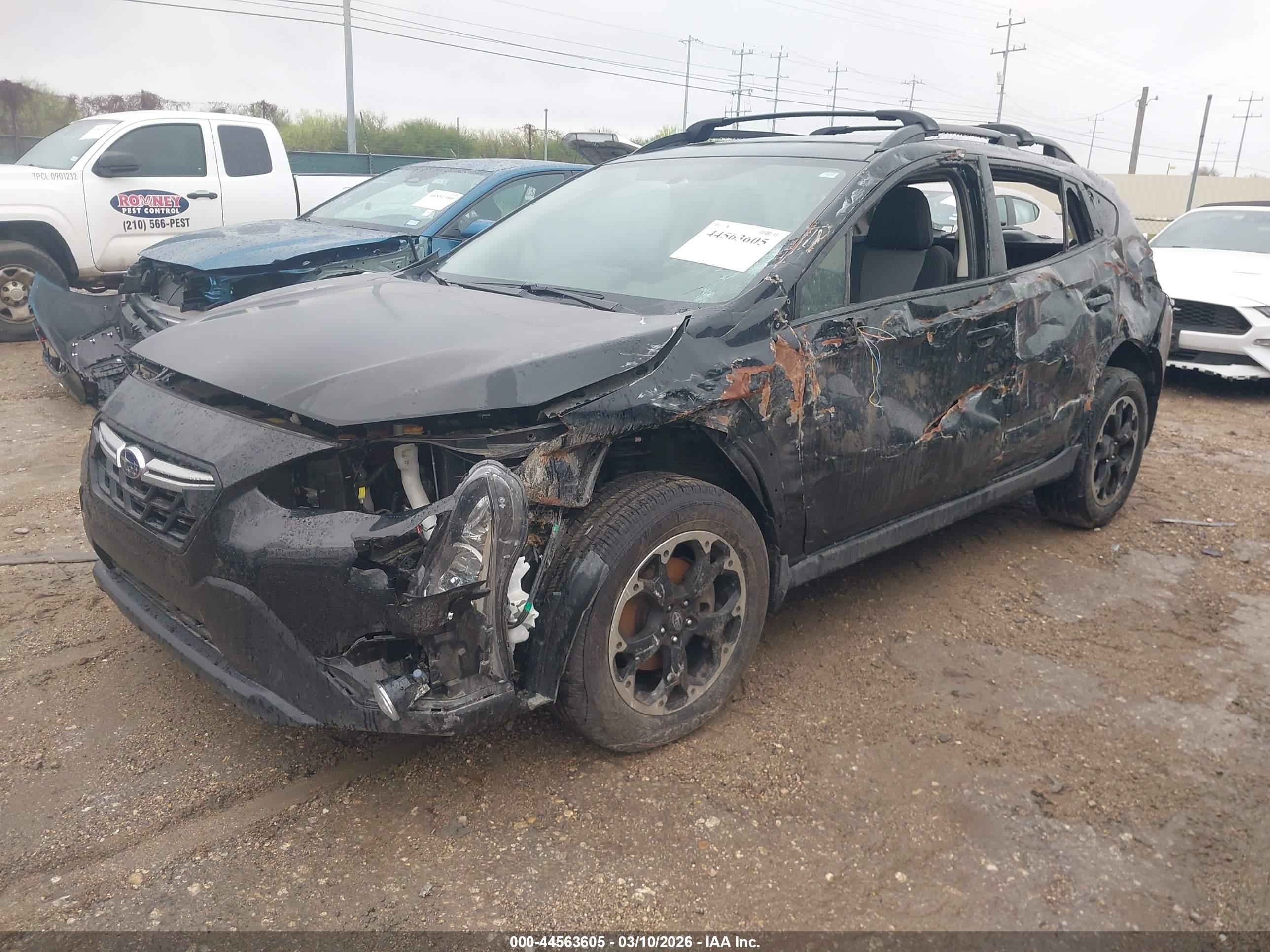 SUBARU CROSSTREK image 2
