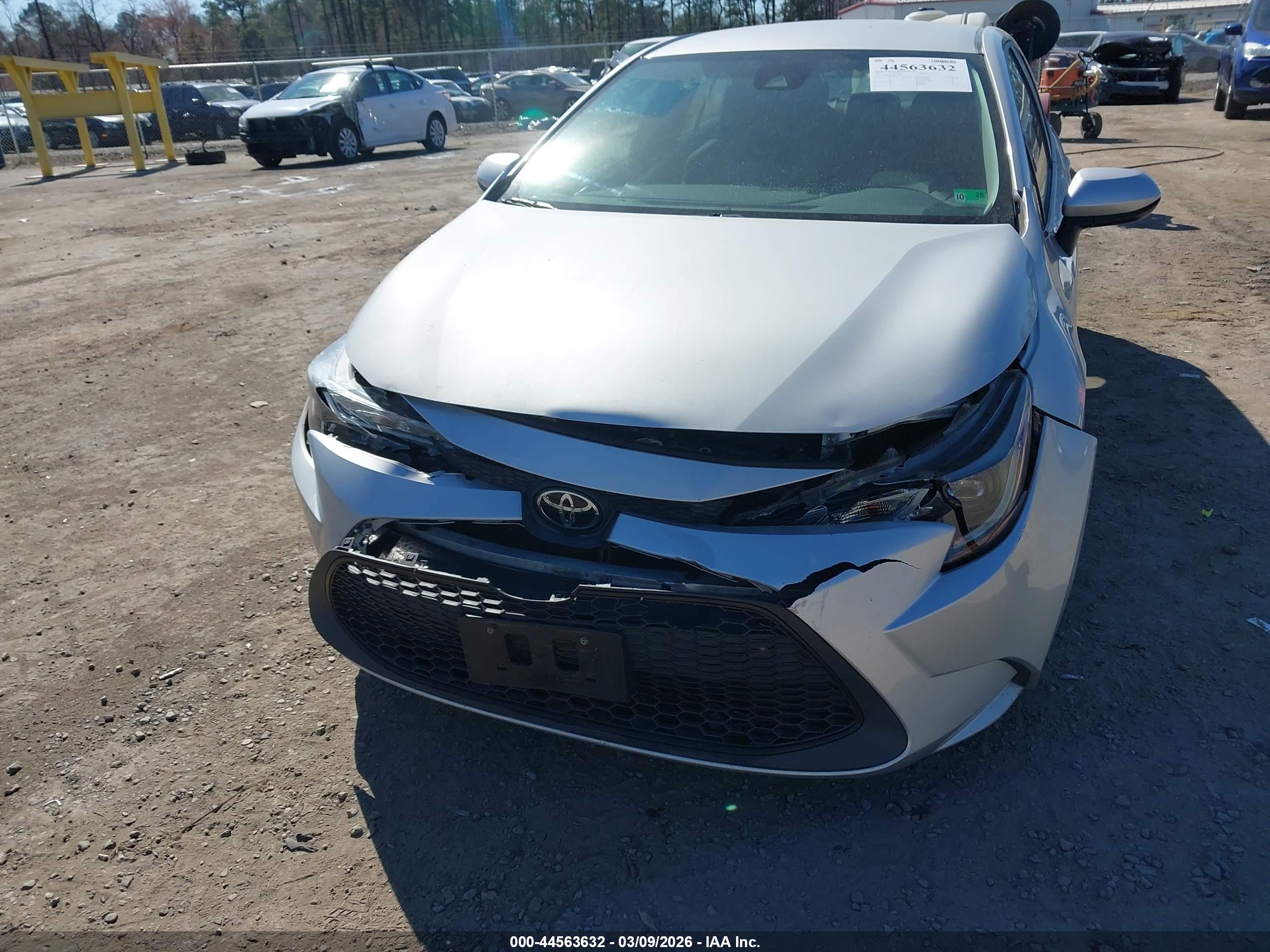 TOYOTA COROLLA image 6