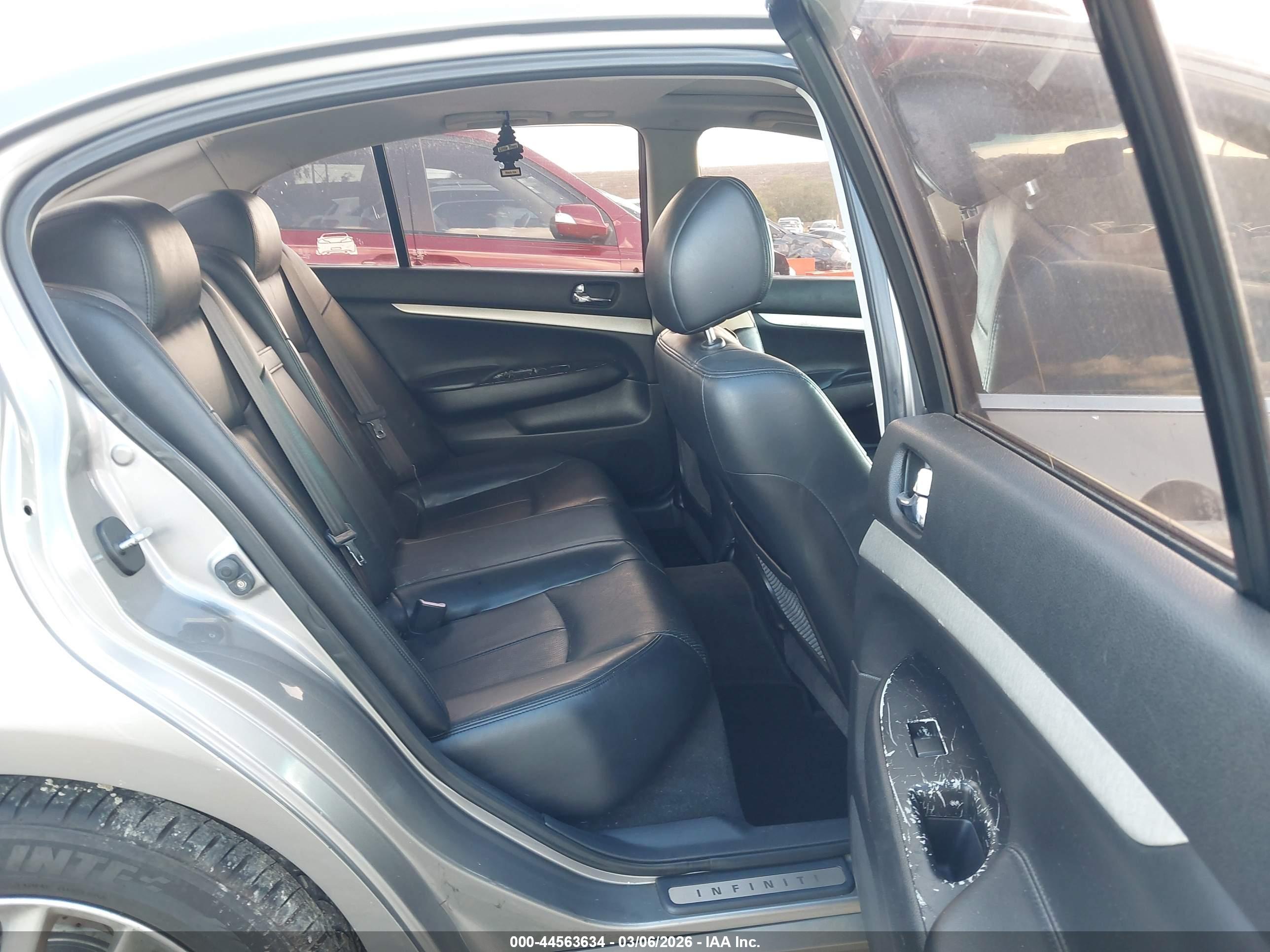 INFINITI G35X image 8