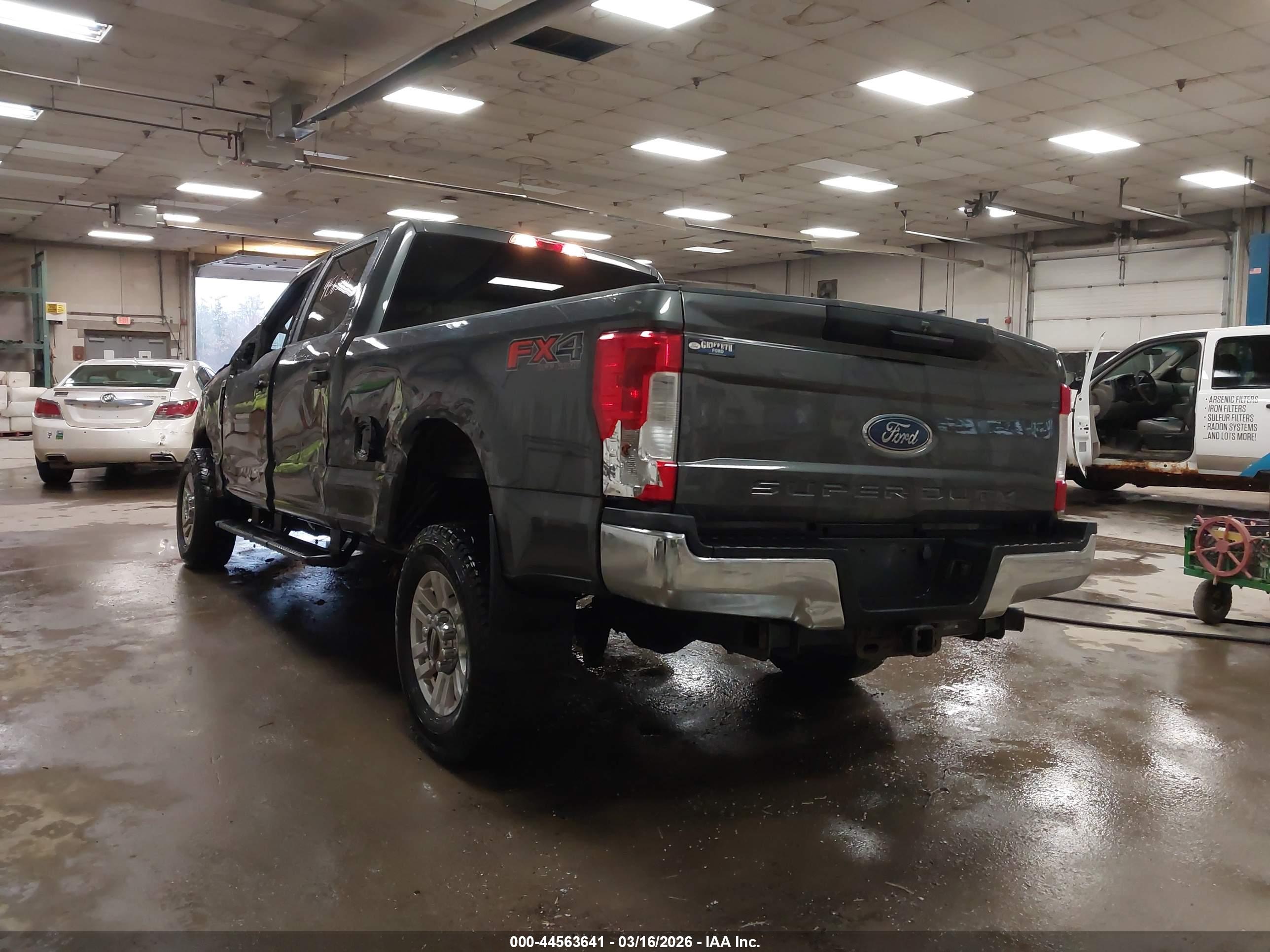 FORD F-250 image 3