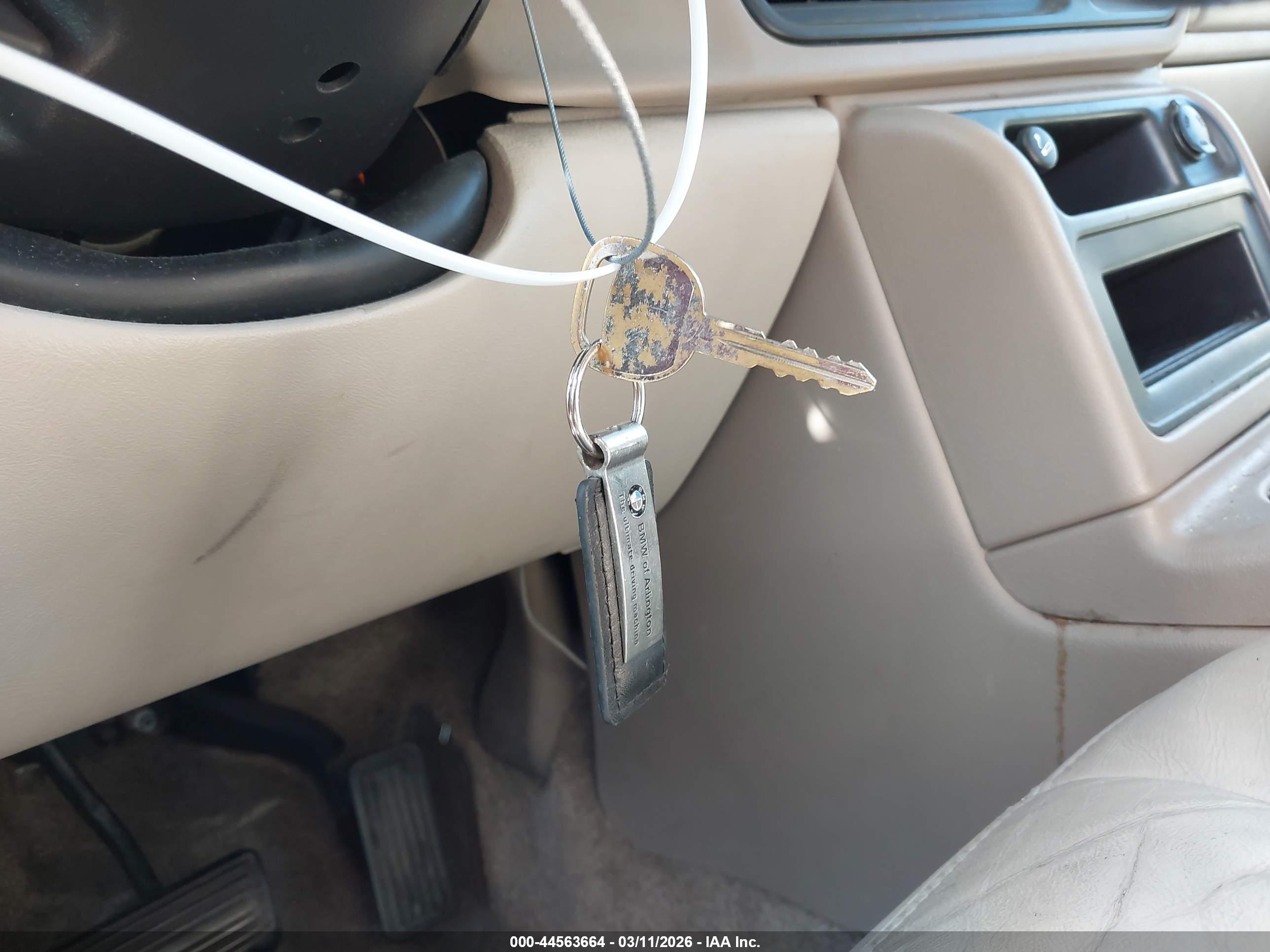 GMC YUKON image 11