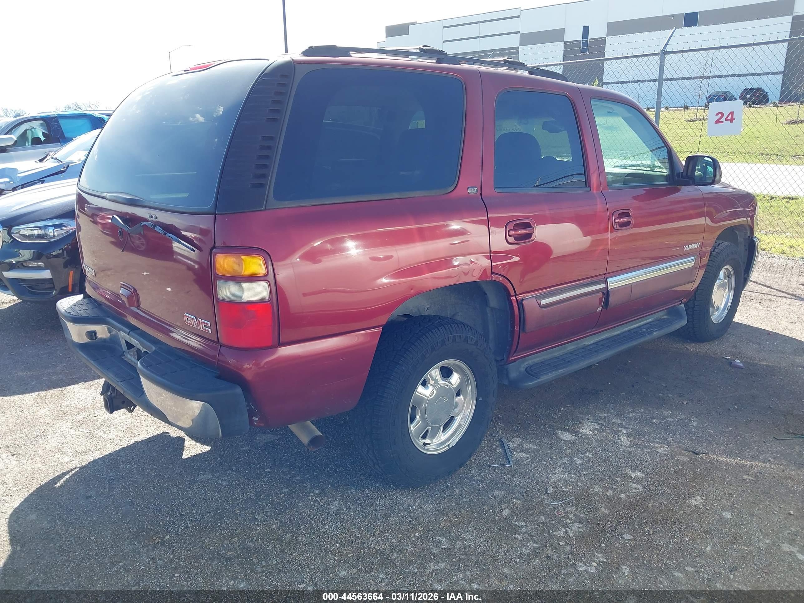 GMC YUKON image 4