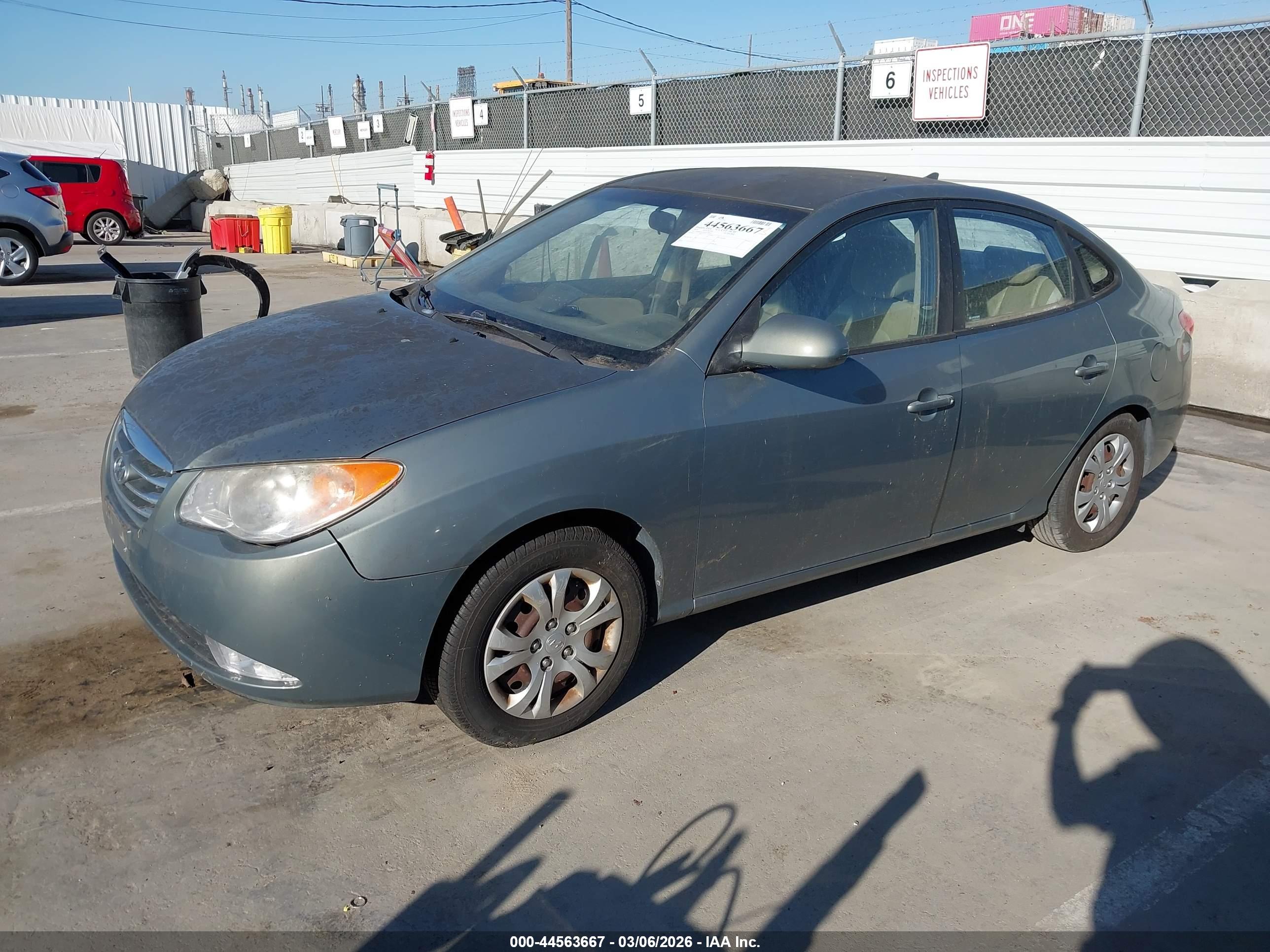HYUNDAI ELANTRA image 2
