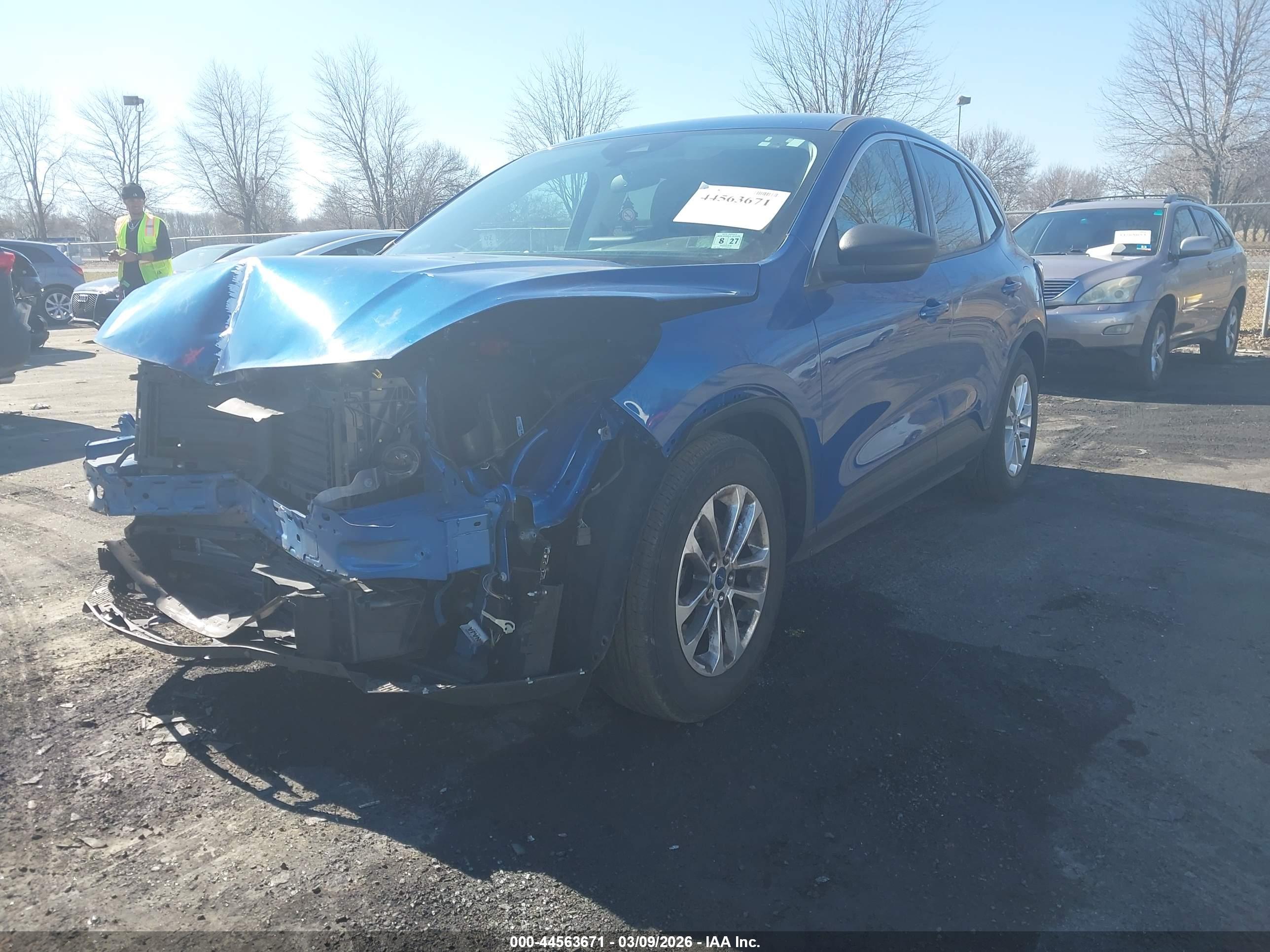 FORD ESCAPE image 2