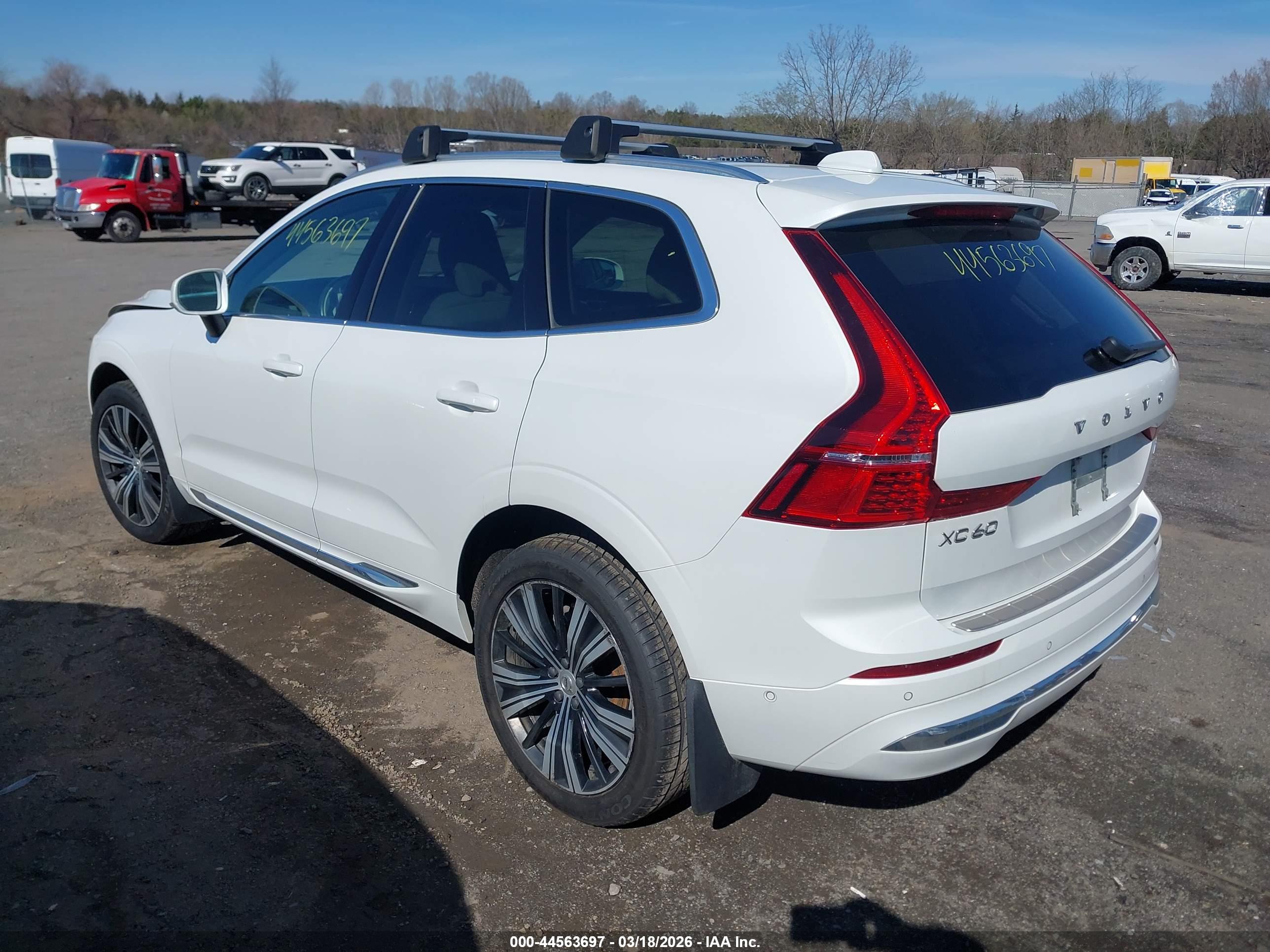 VOLVO XC60 image 3