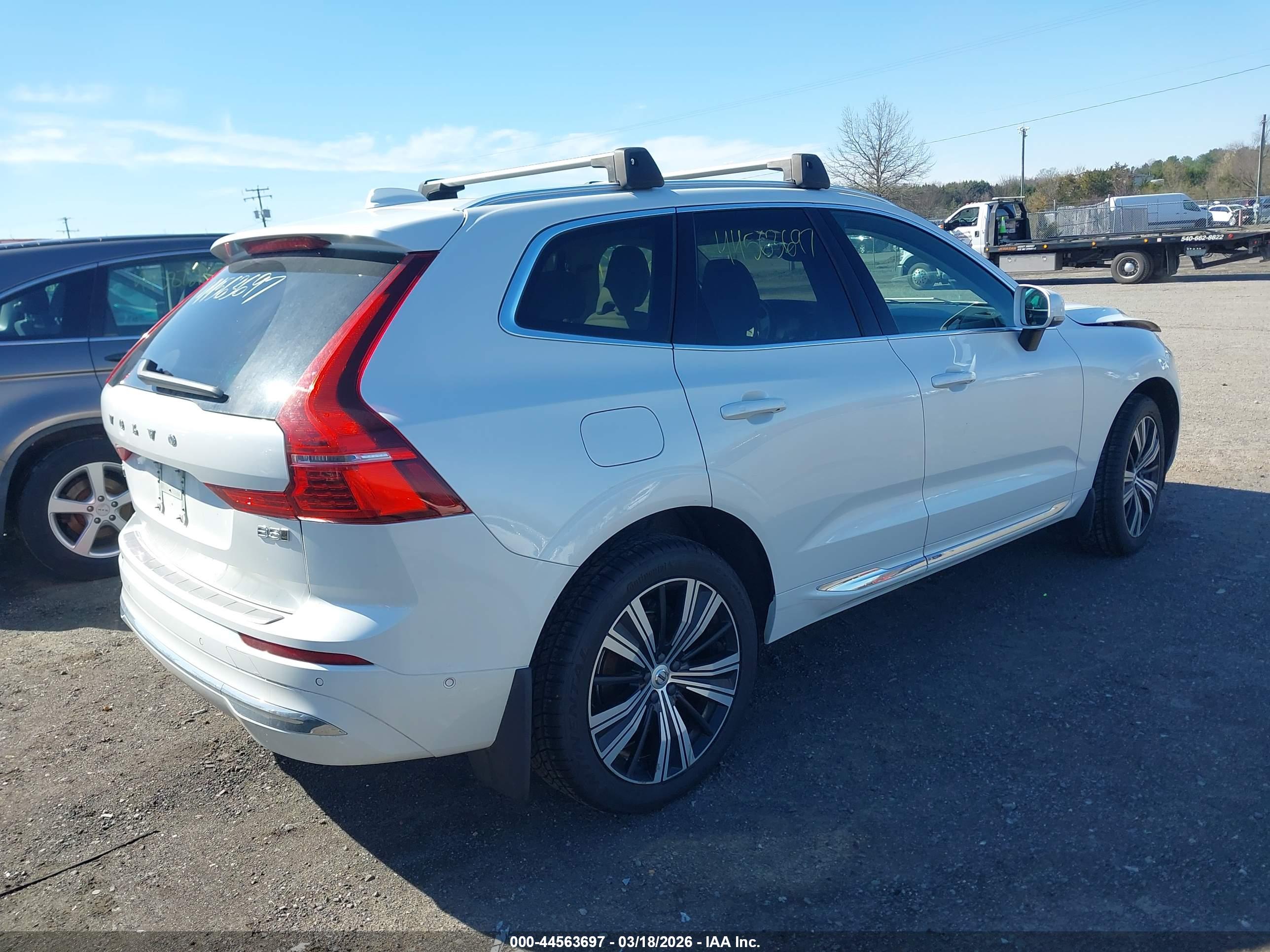 VOLVO XC60 image 4