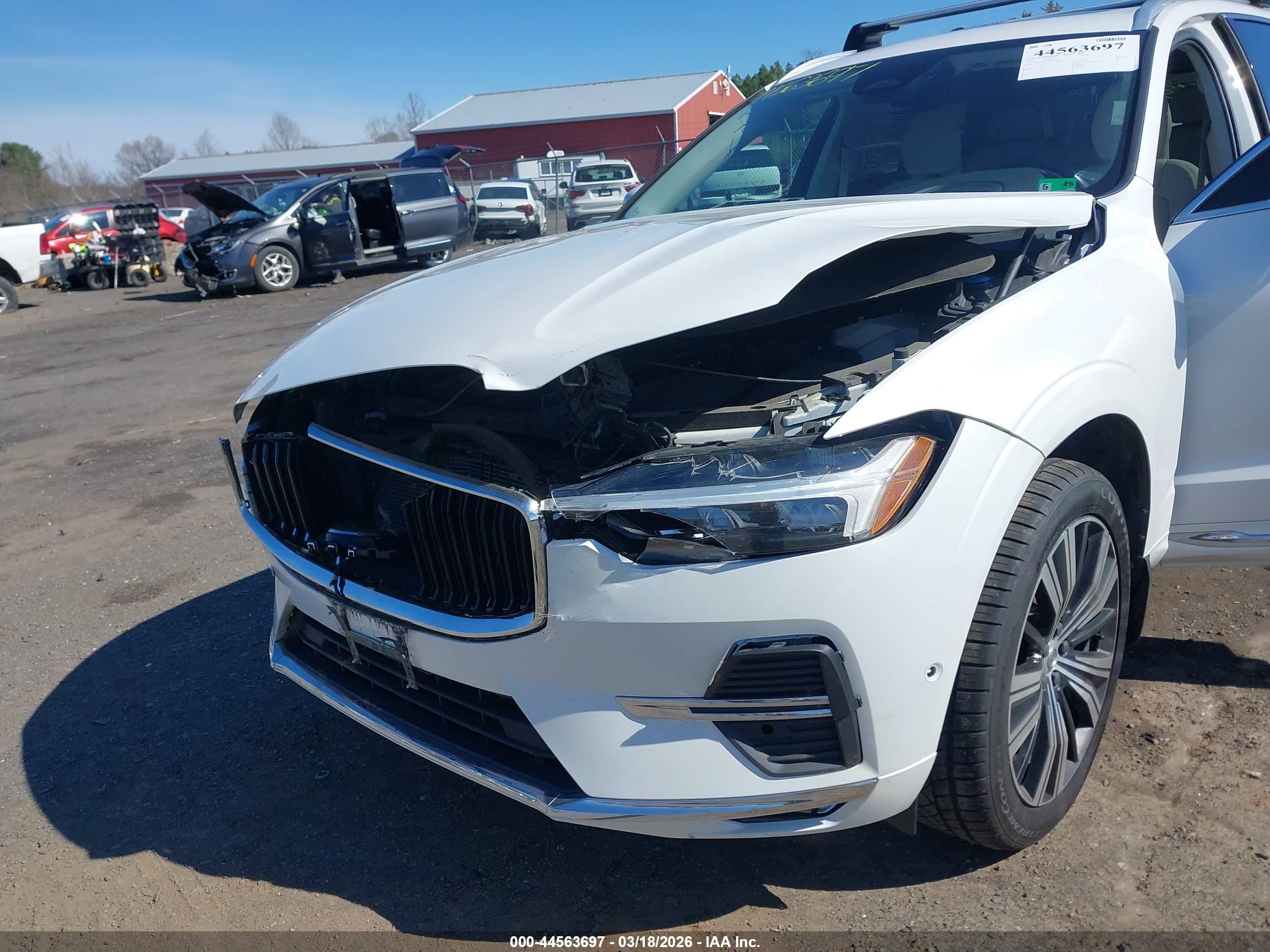 VOLVO XC60 image 6