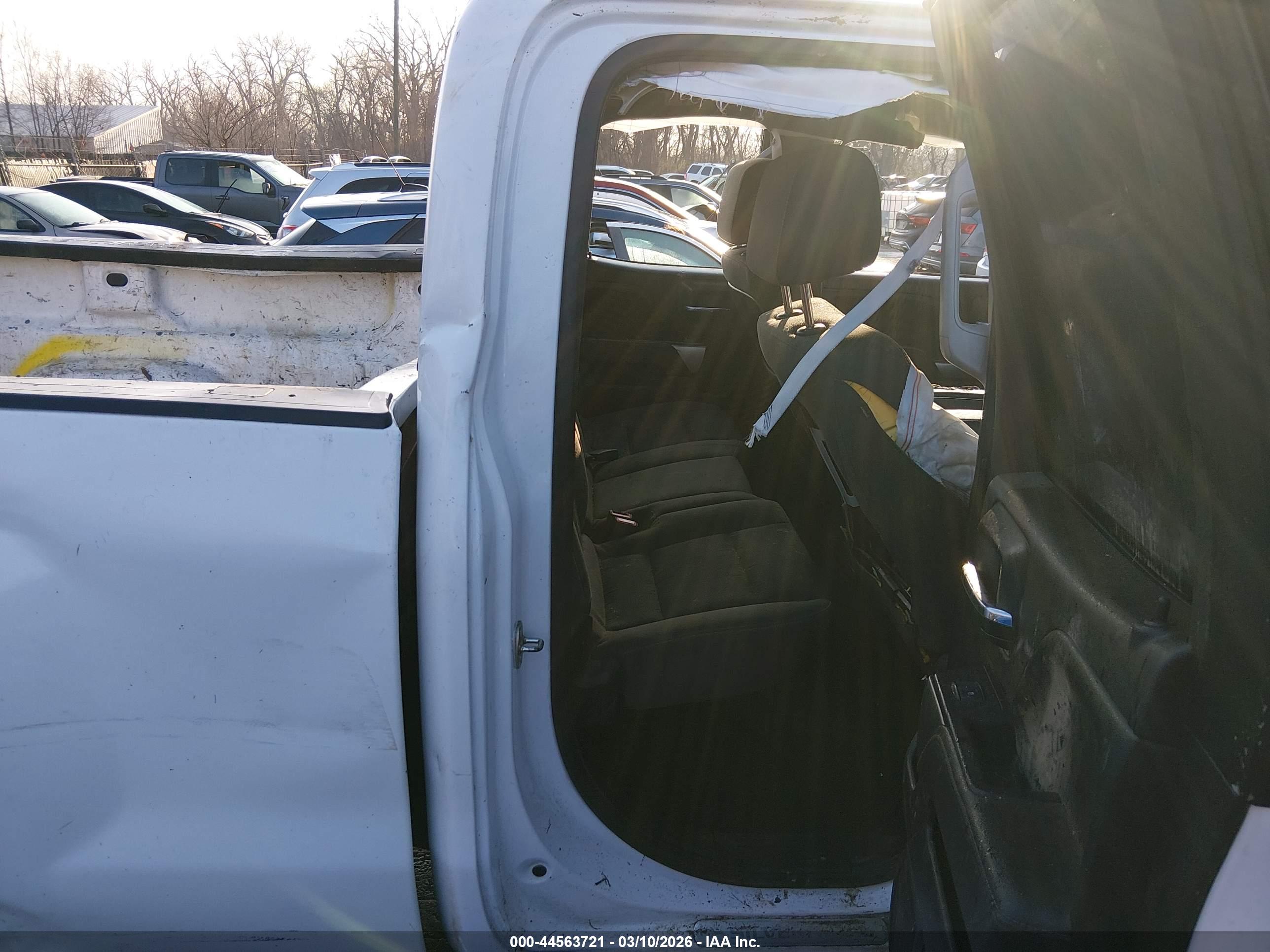 CHEVROLET SILVERADO image 8
