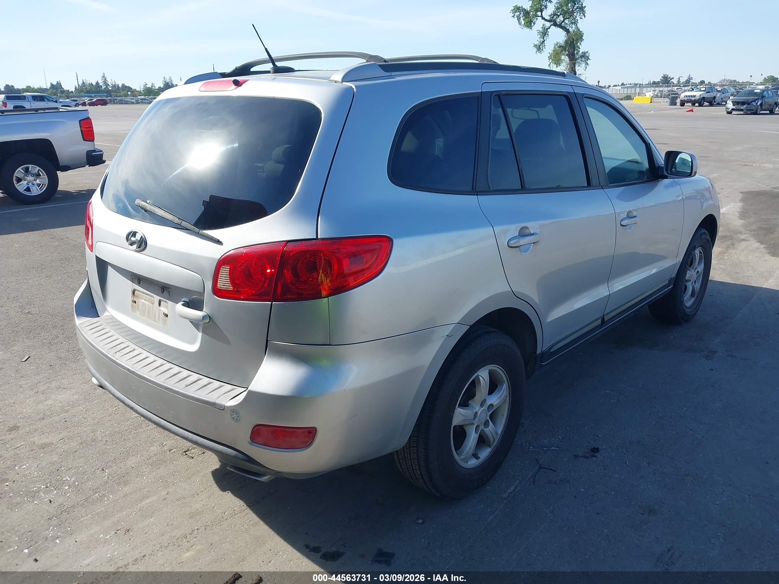 HYUNDAI SANTA image 4