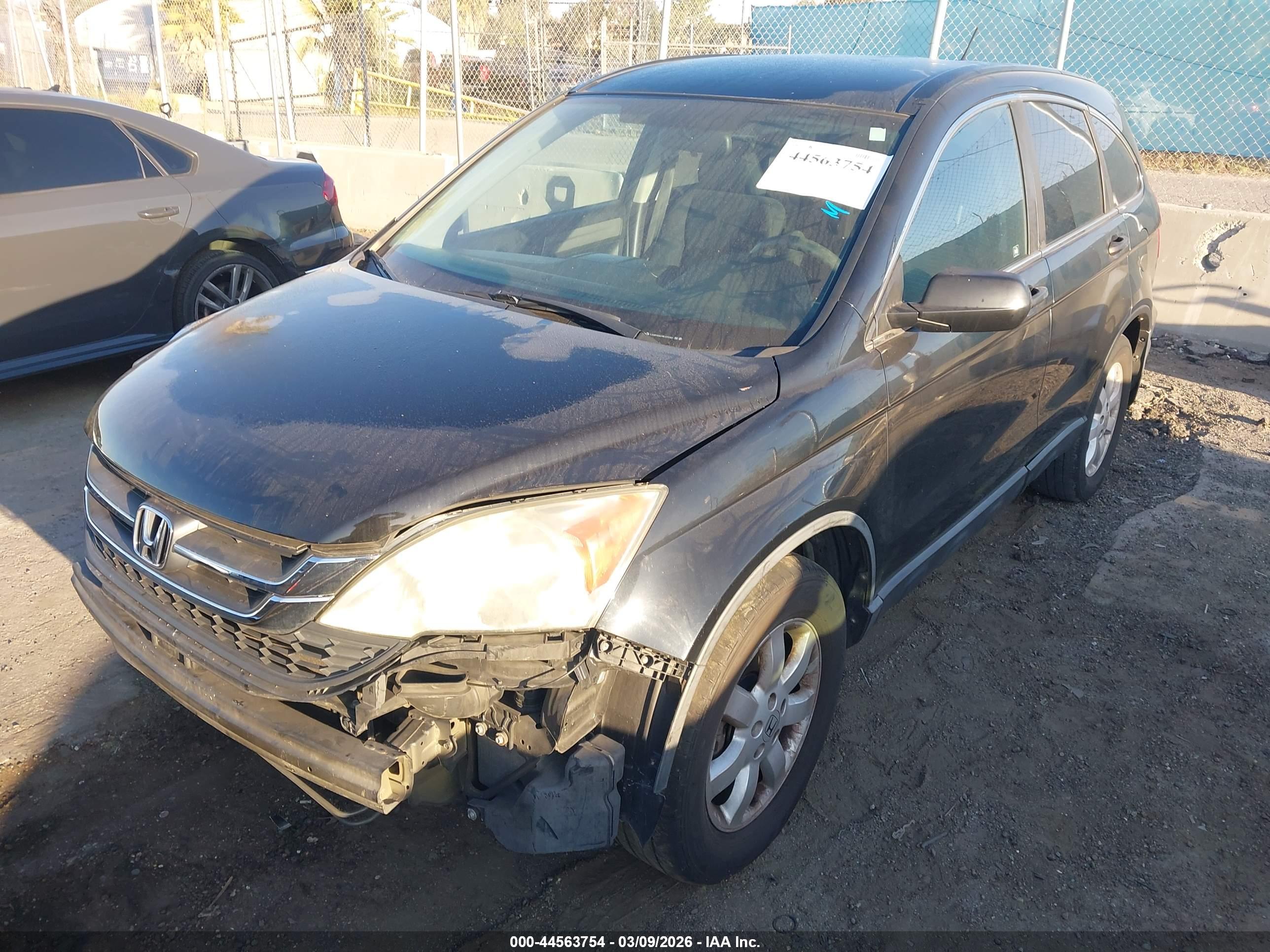 HONDA CR-V image 2