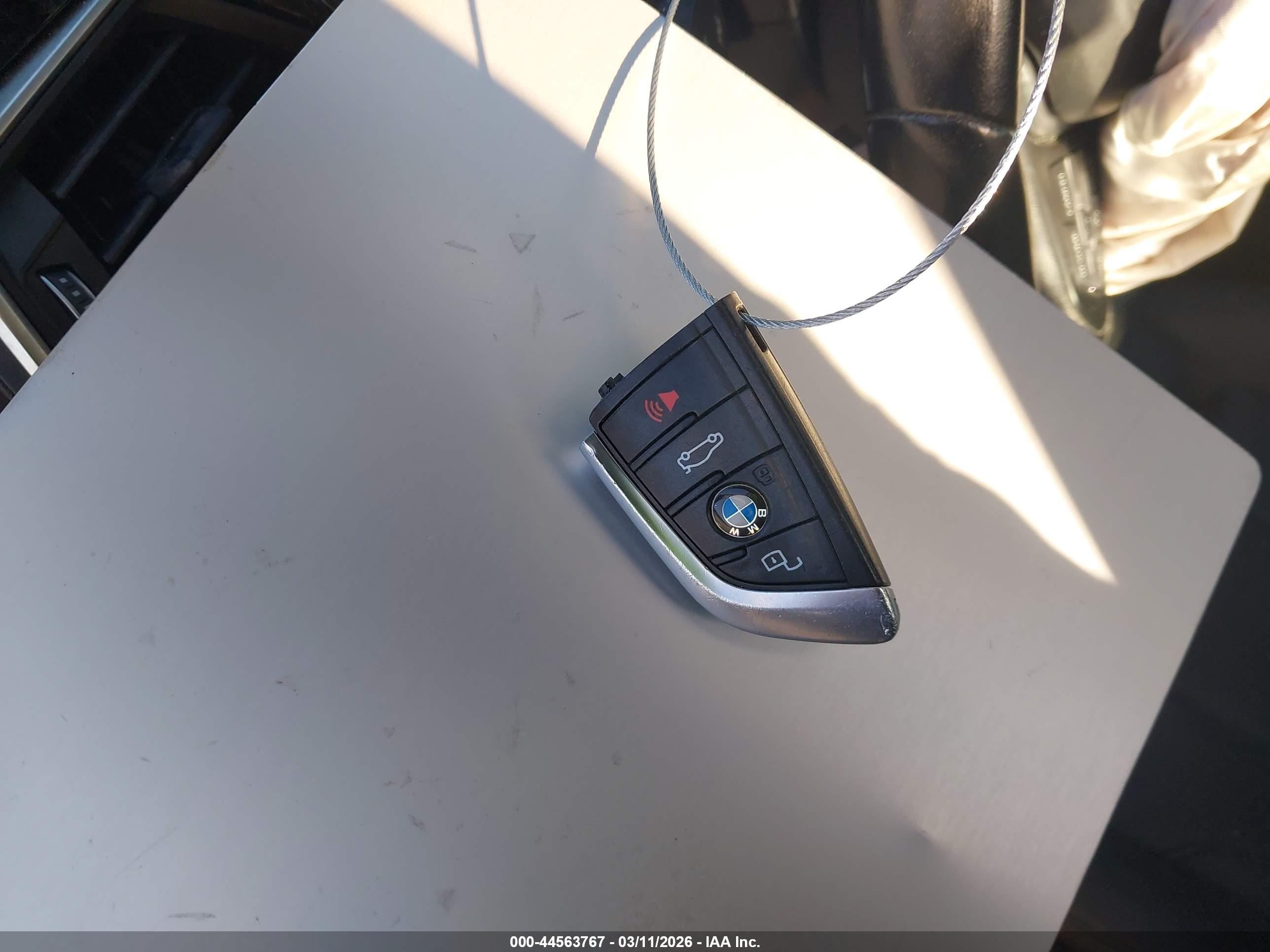 BMW 330I image 11