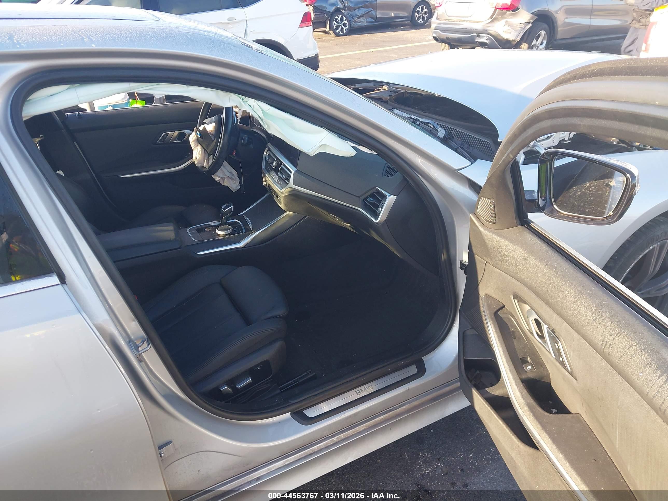 BMW 330I image 5