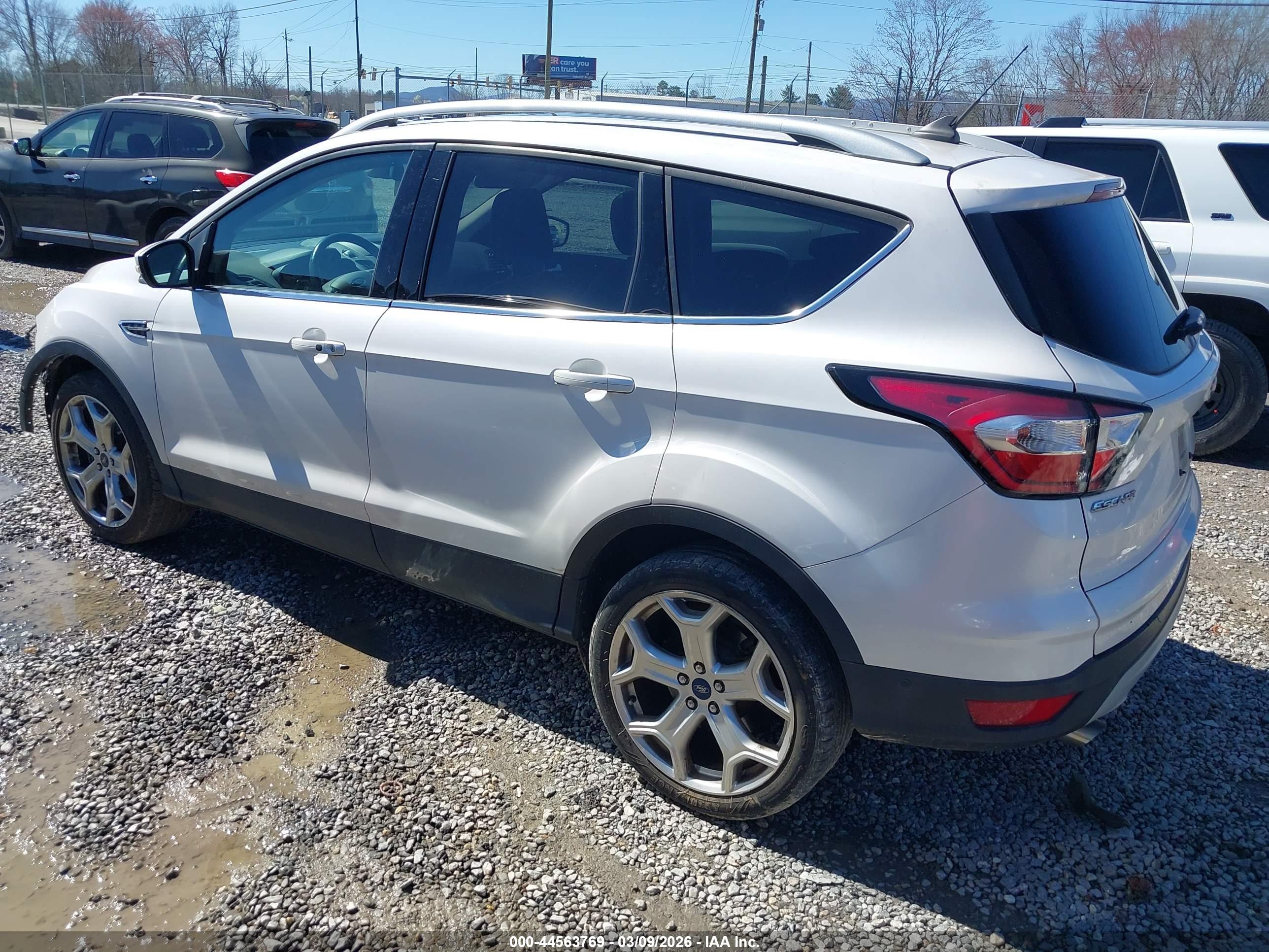 FORD ESCAPE image 3