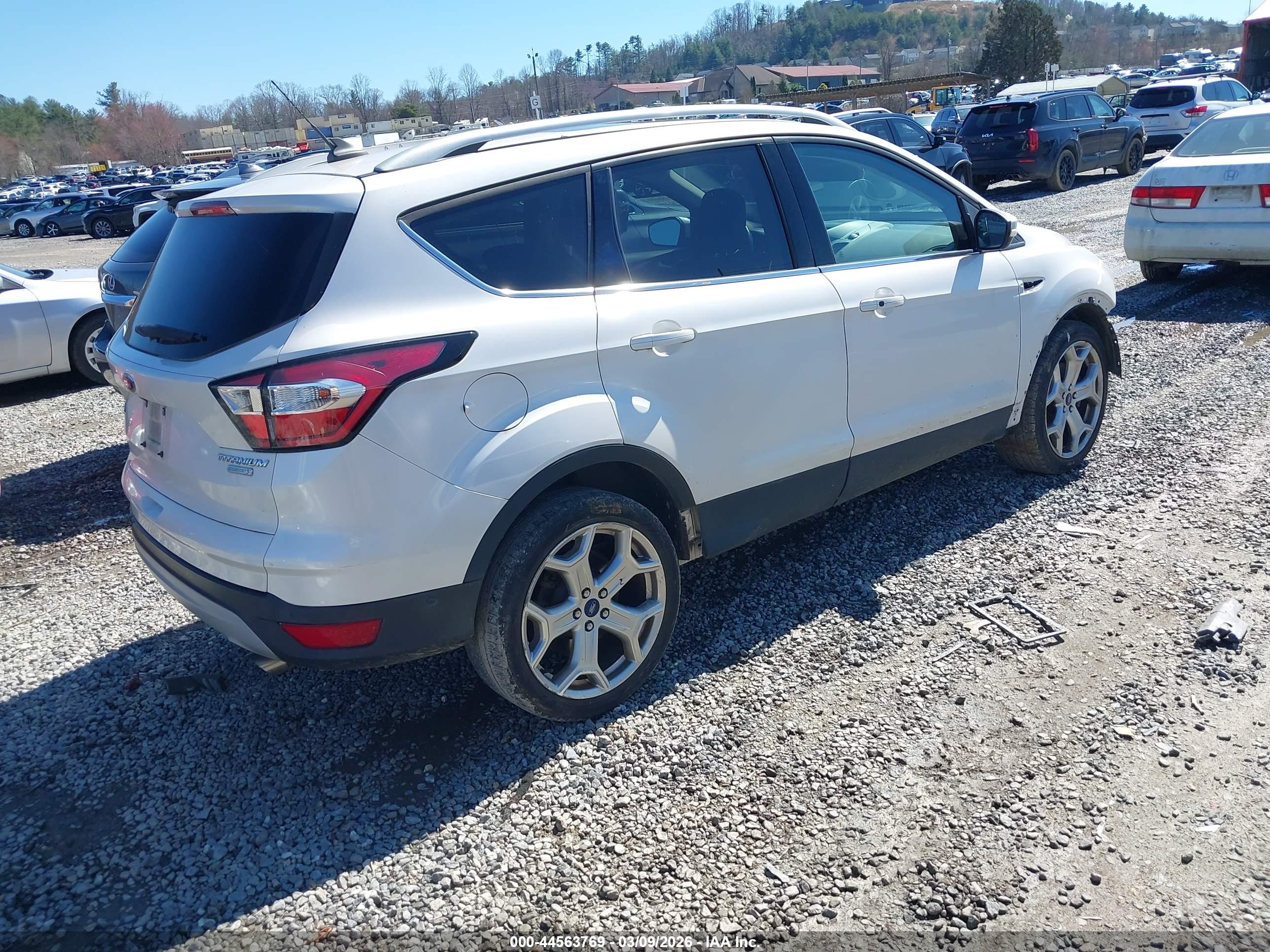 FORD ESCAPE image 4