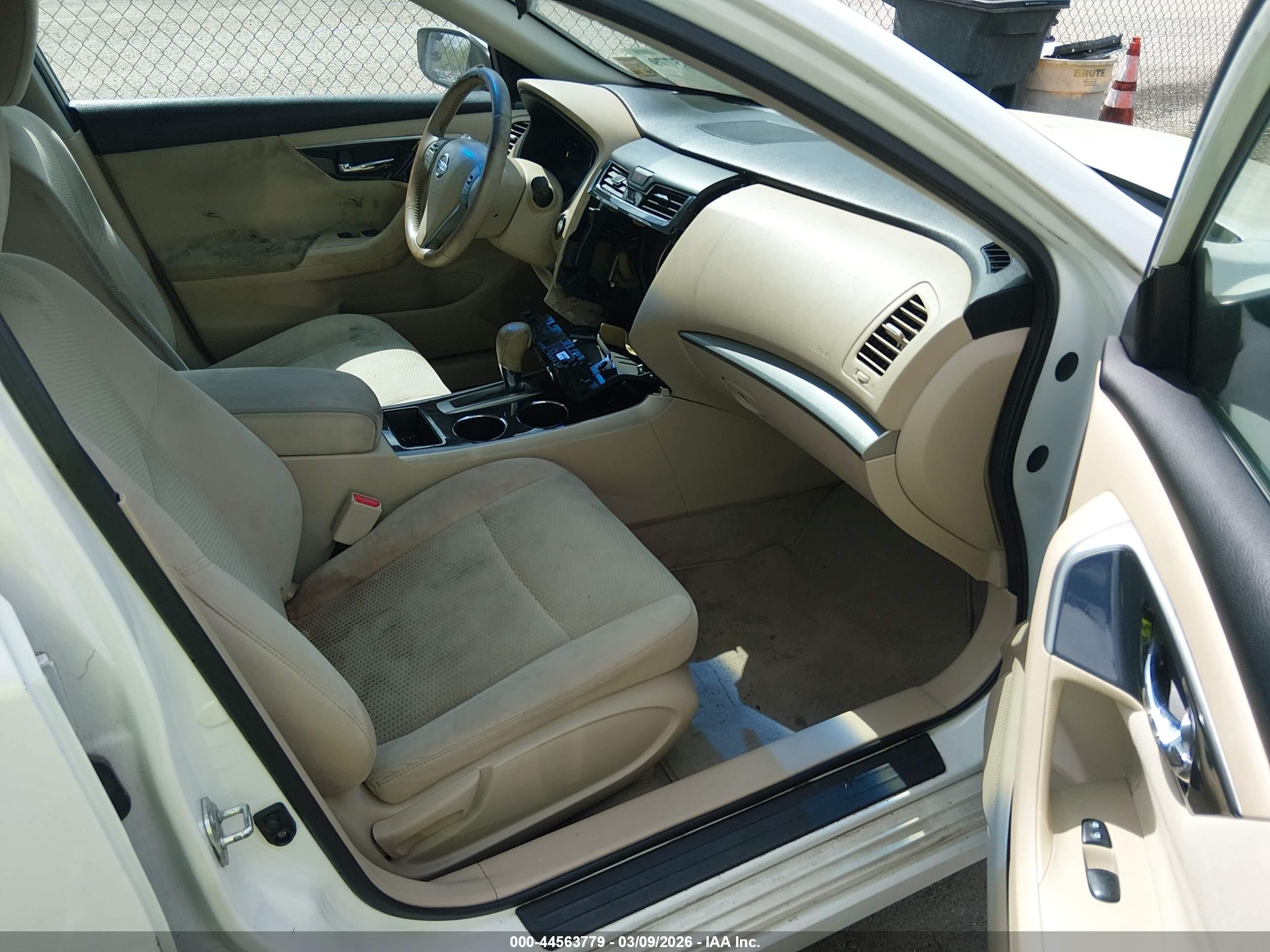 NISSAN ALTIMA image 5