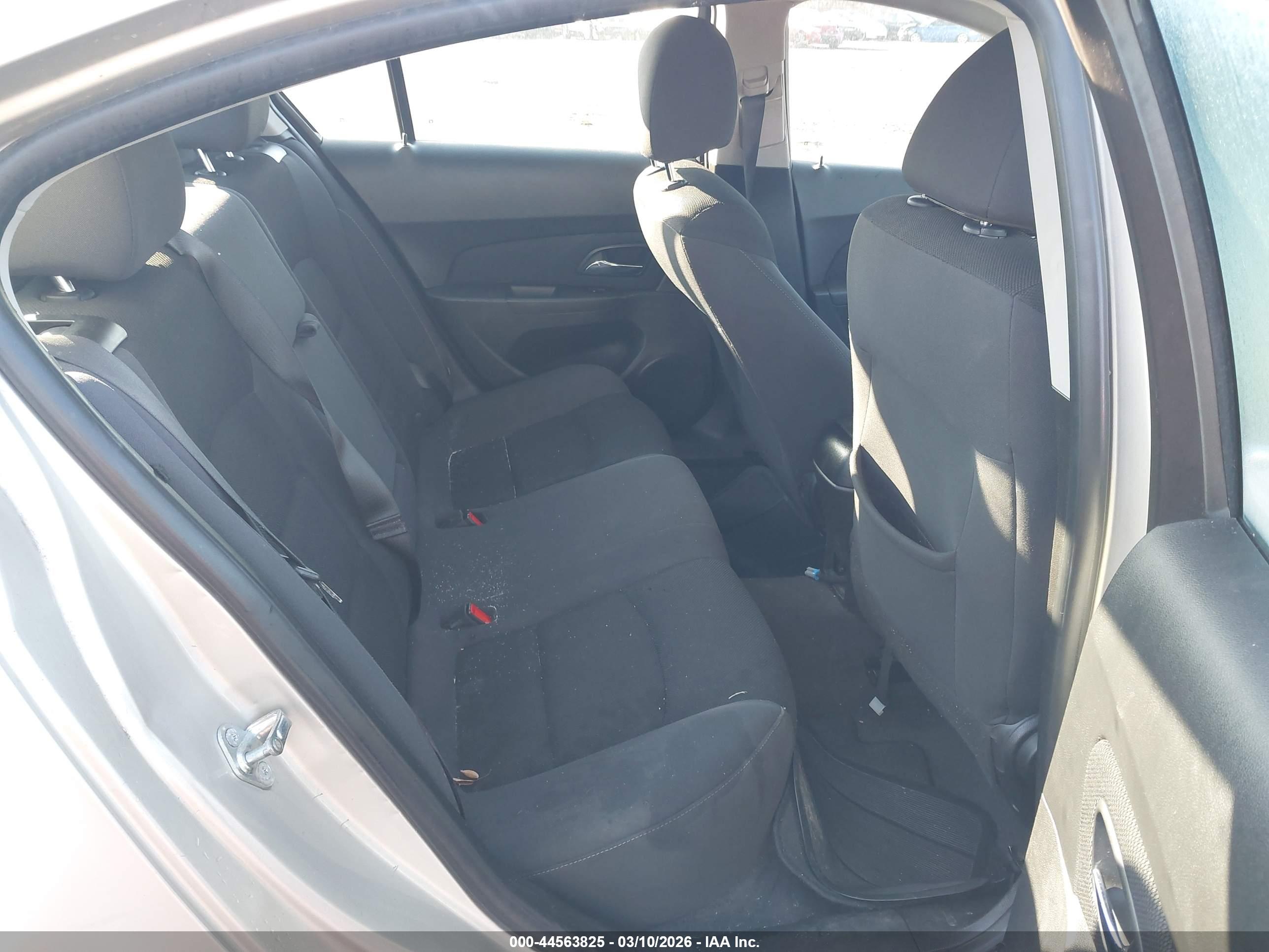 CHEVROLET CRUZE image 8