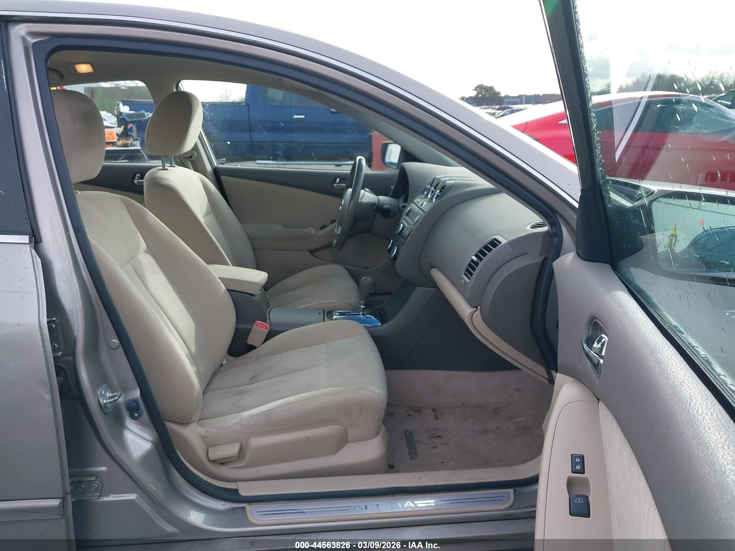 NISSAN ALTIMA image 5