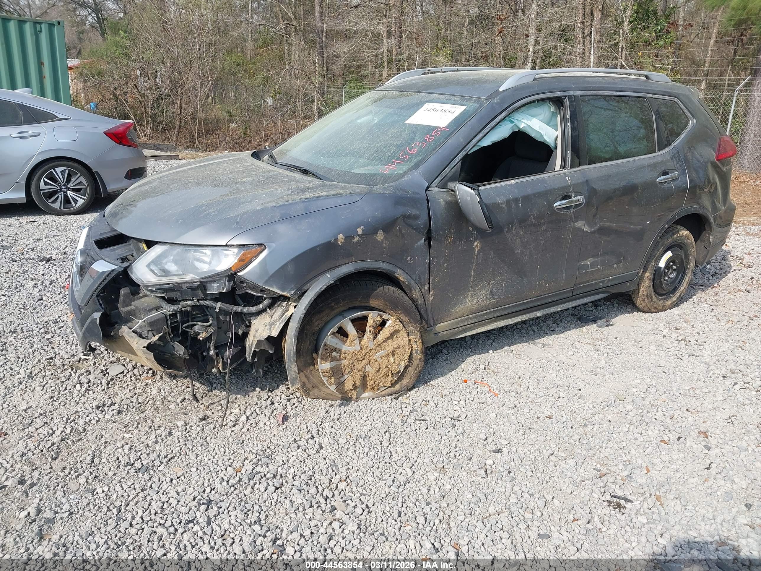 NISSAN ROGUE image 2