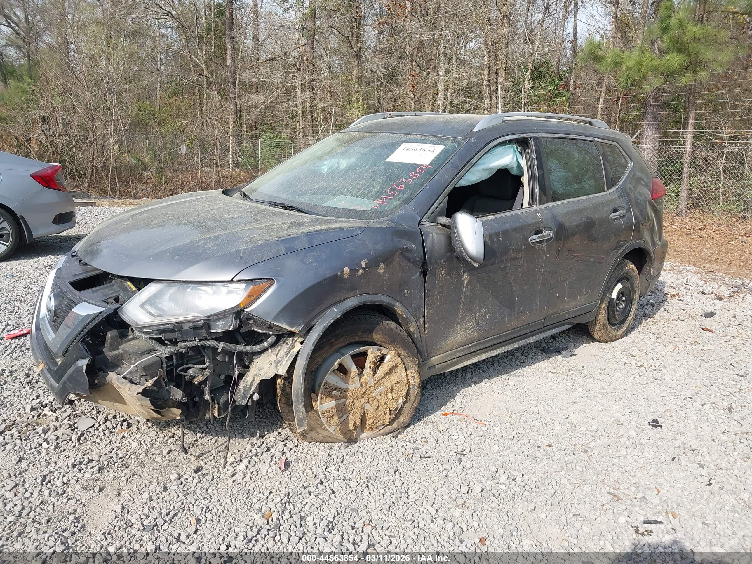 NISSAN ROGUE image 6