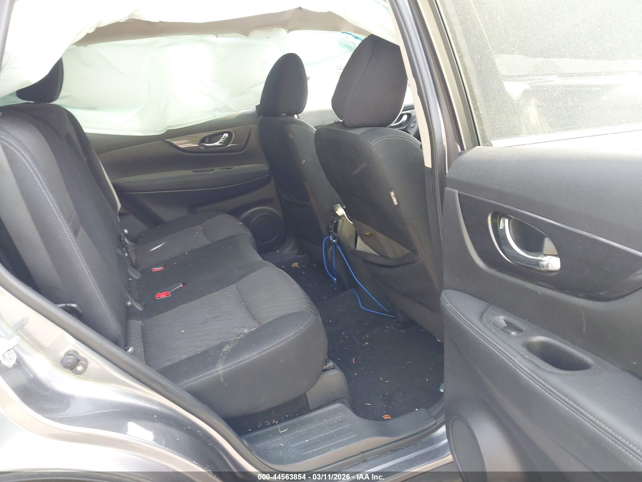 NISSAN ROGUE image 8