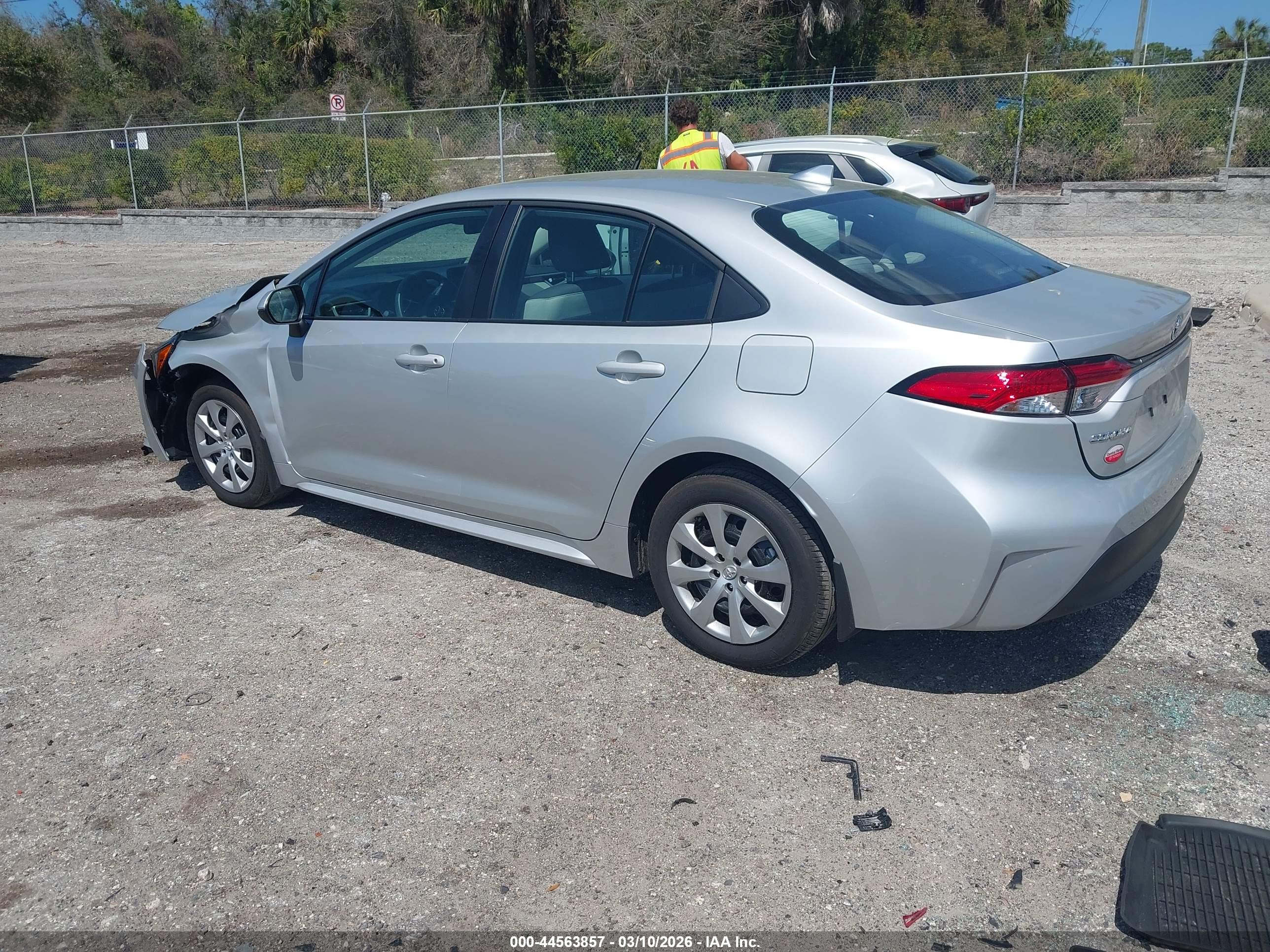 TOYOTA COROLLA image 3