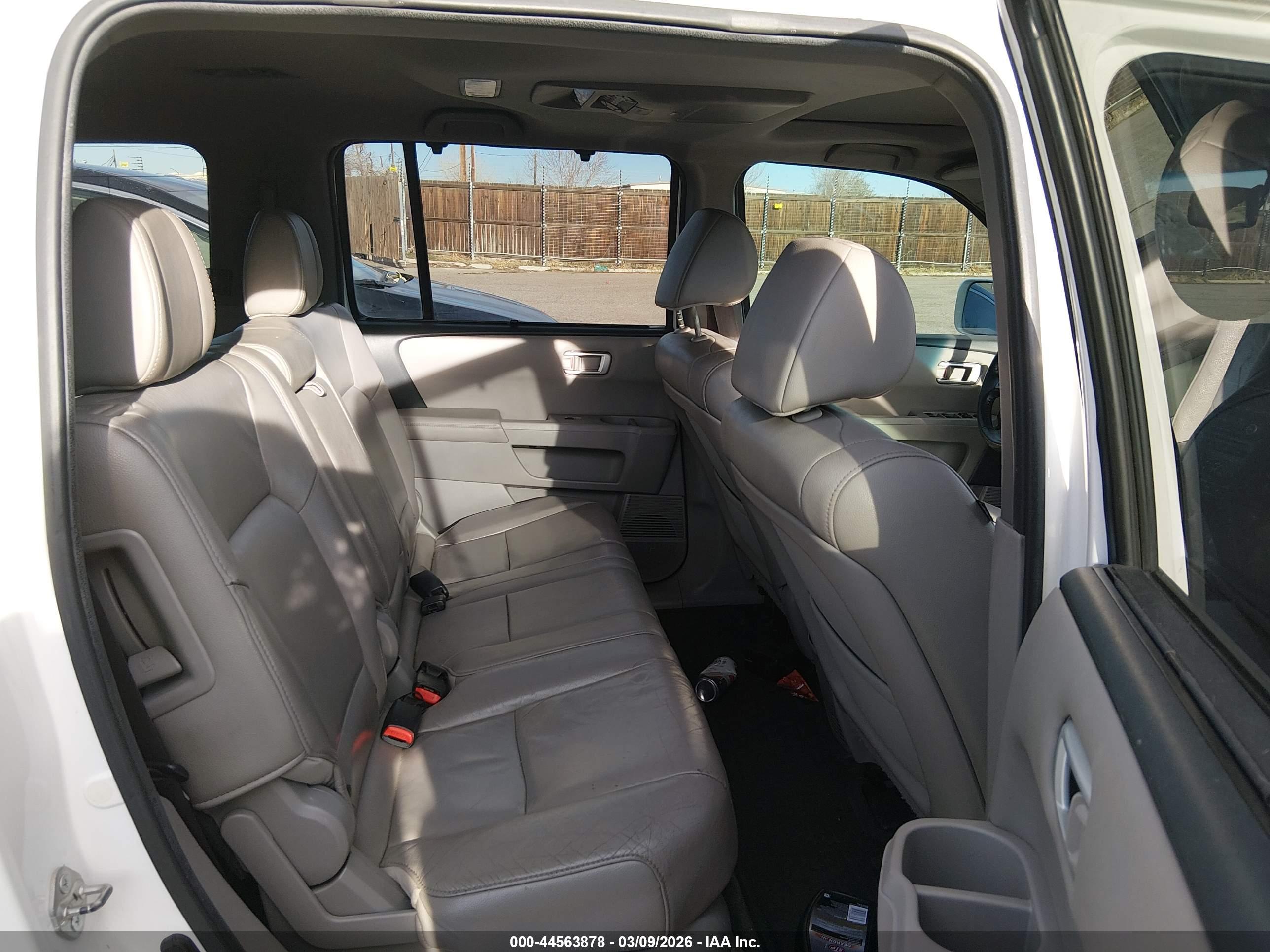 HONDA PILOT image 8