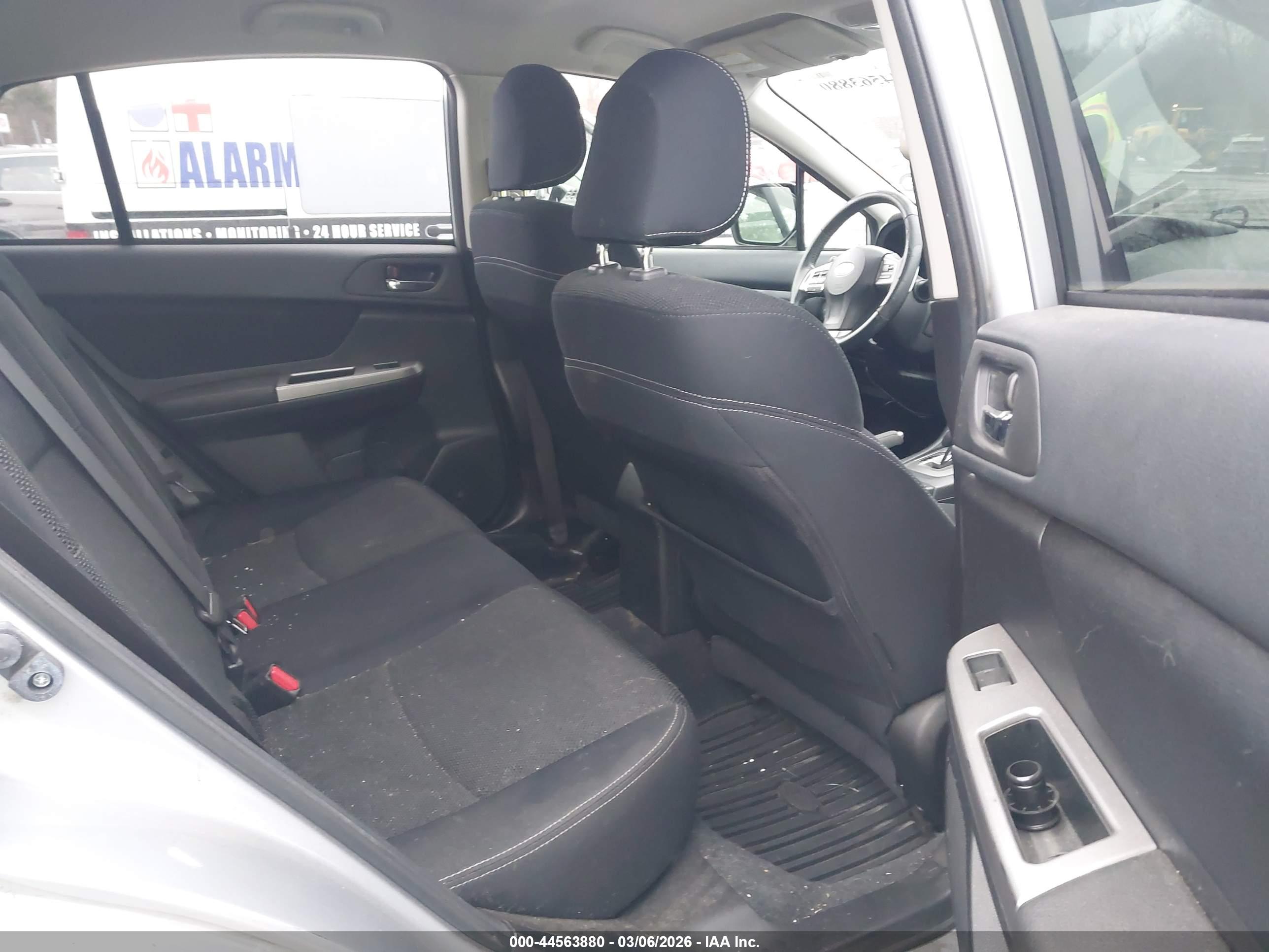 SUBARU XV image 8
