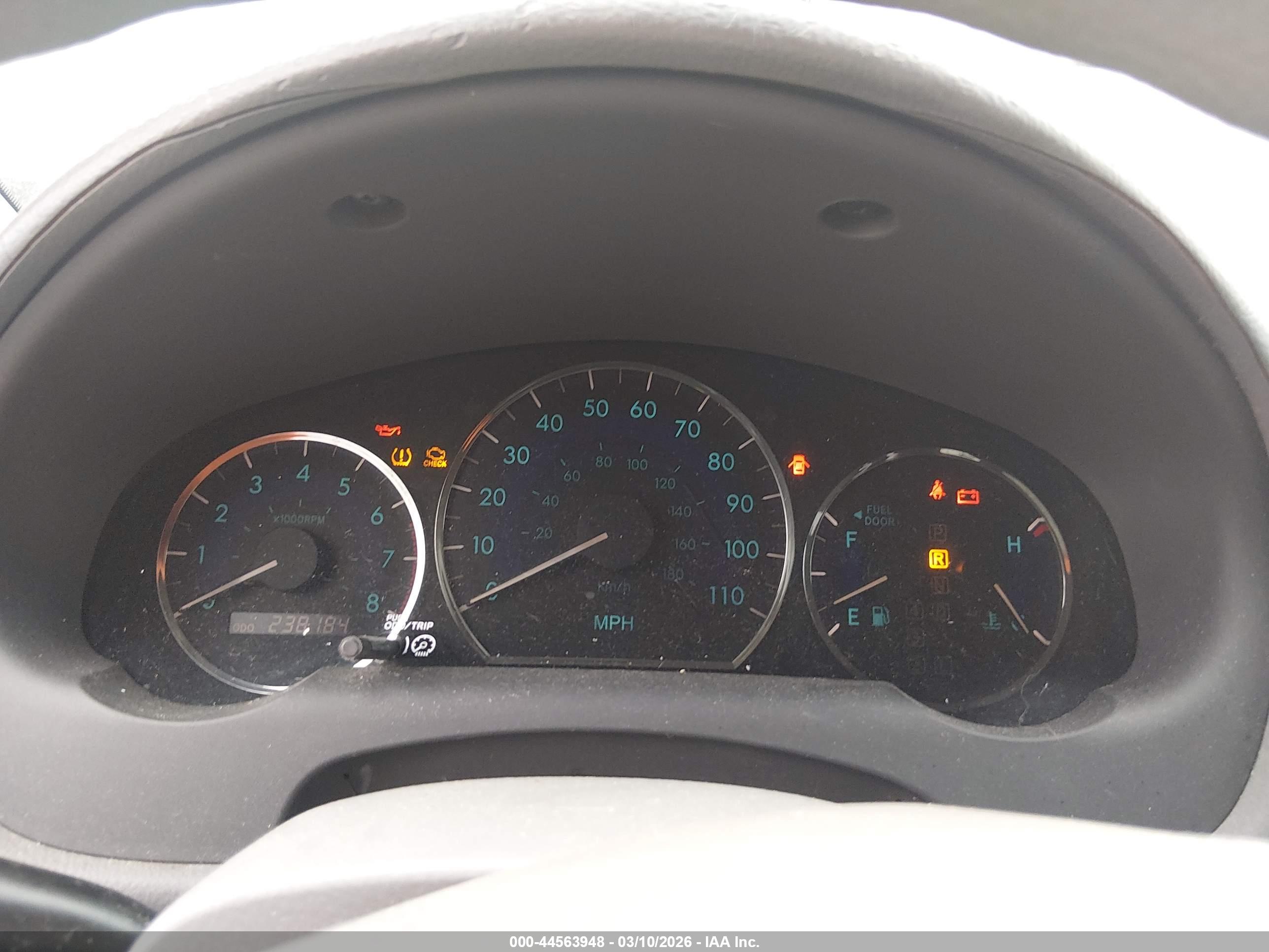 TOYOTA SIENNA image 7