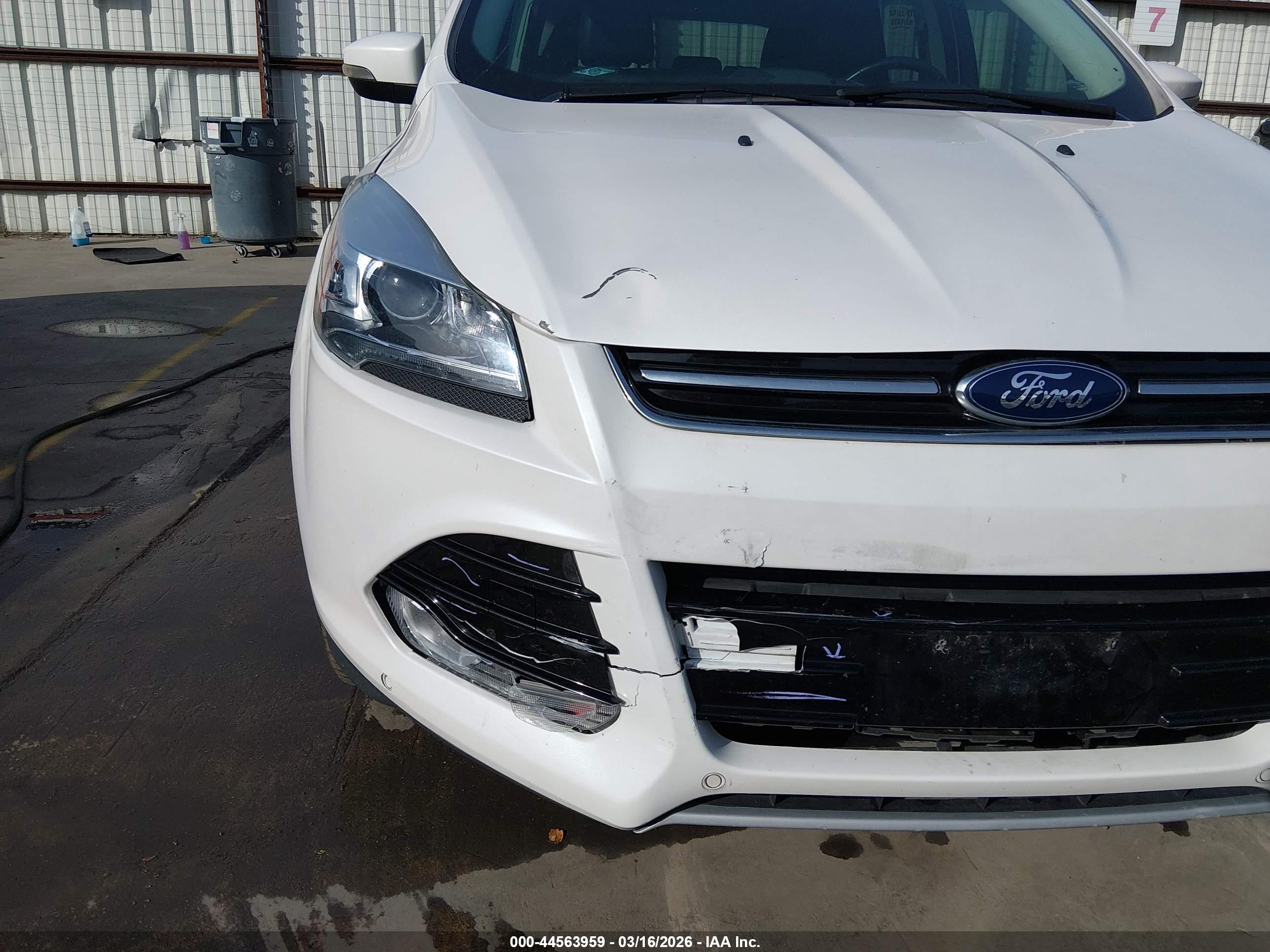 FORD ESCAPE image 6