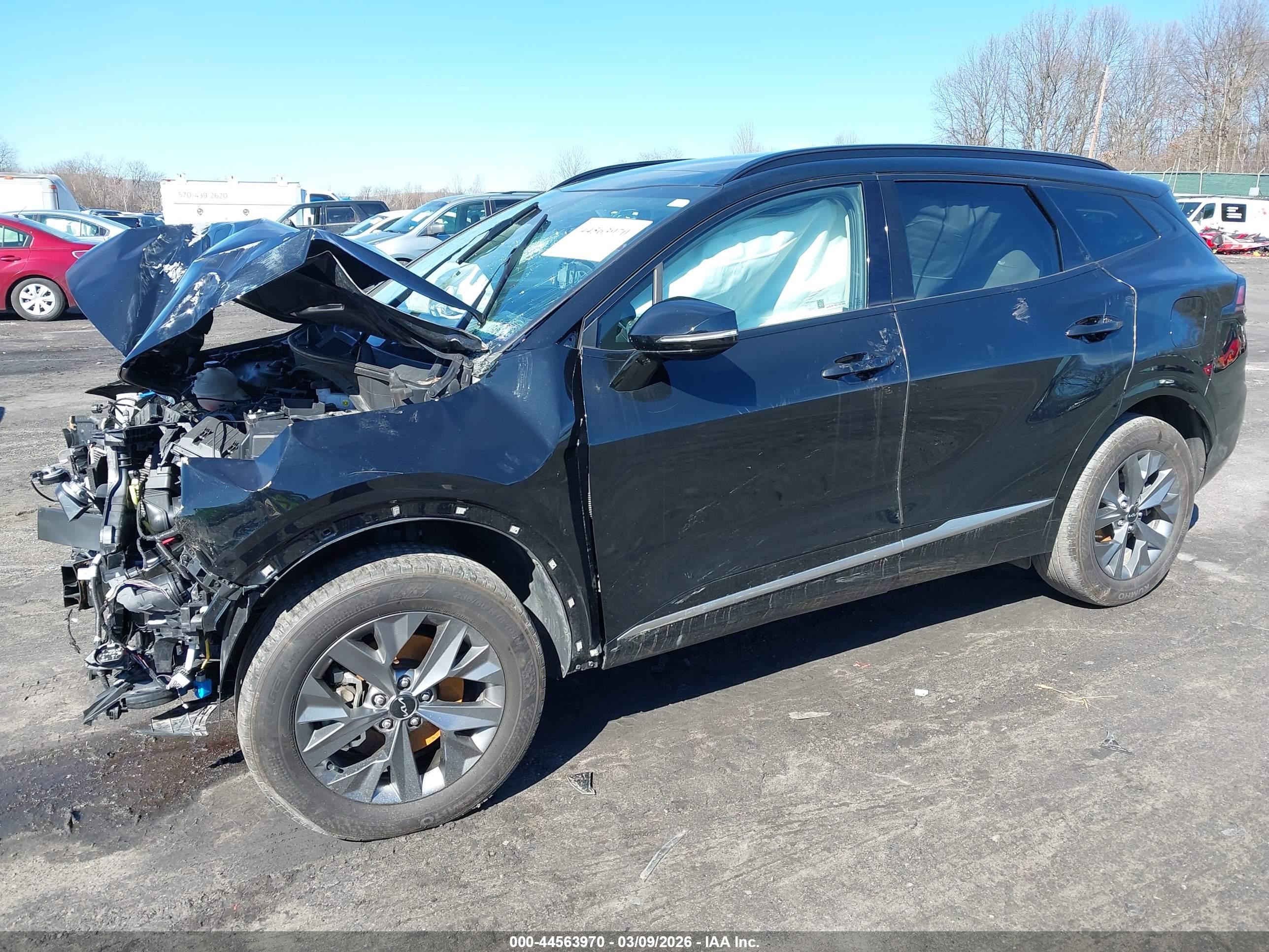 KIA SPORTAGE image 2