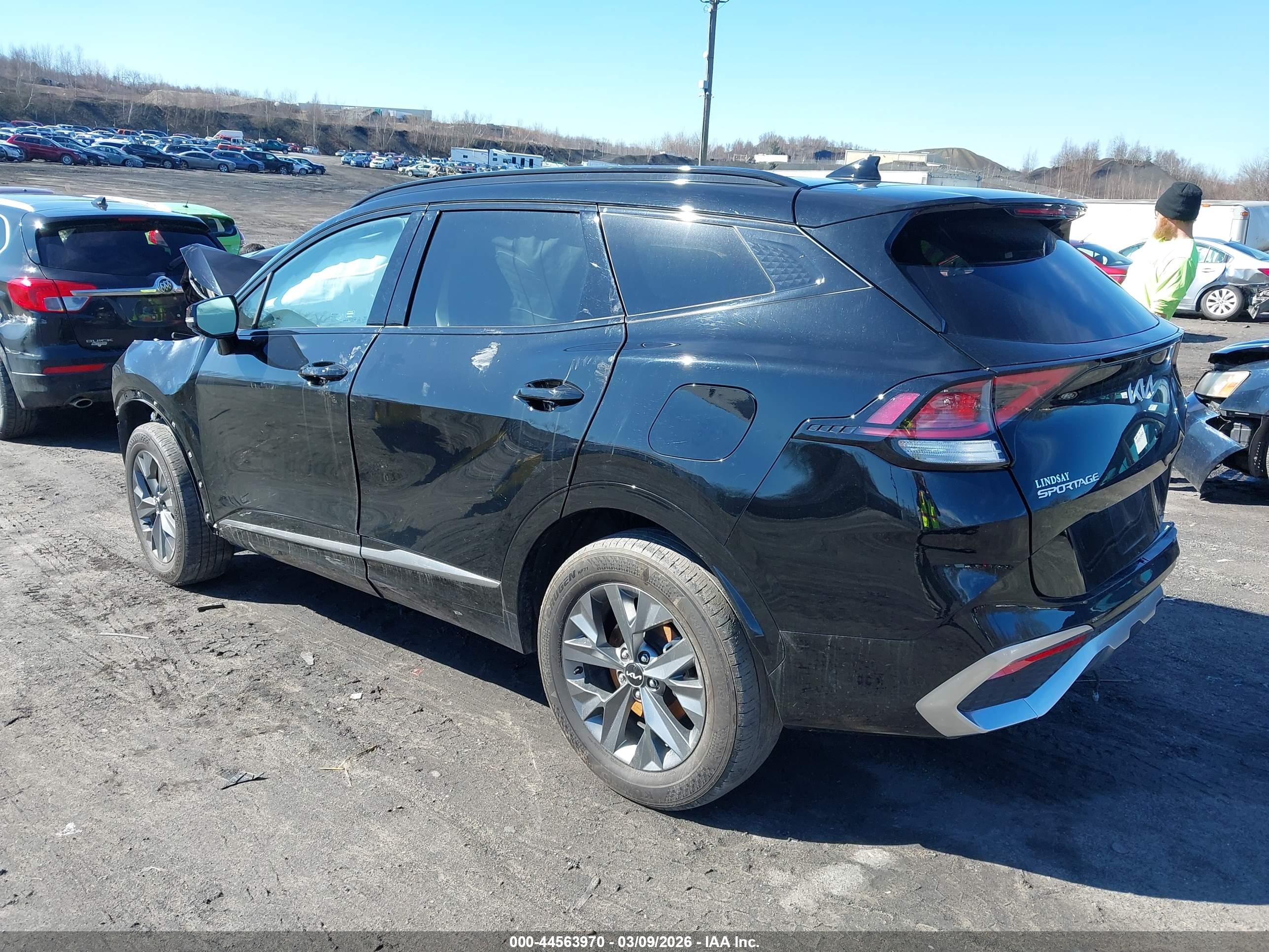 KIA SPORTAGE image 3