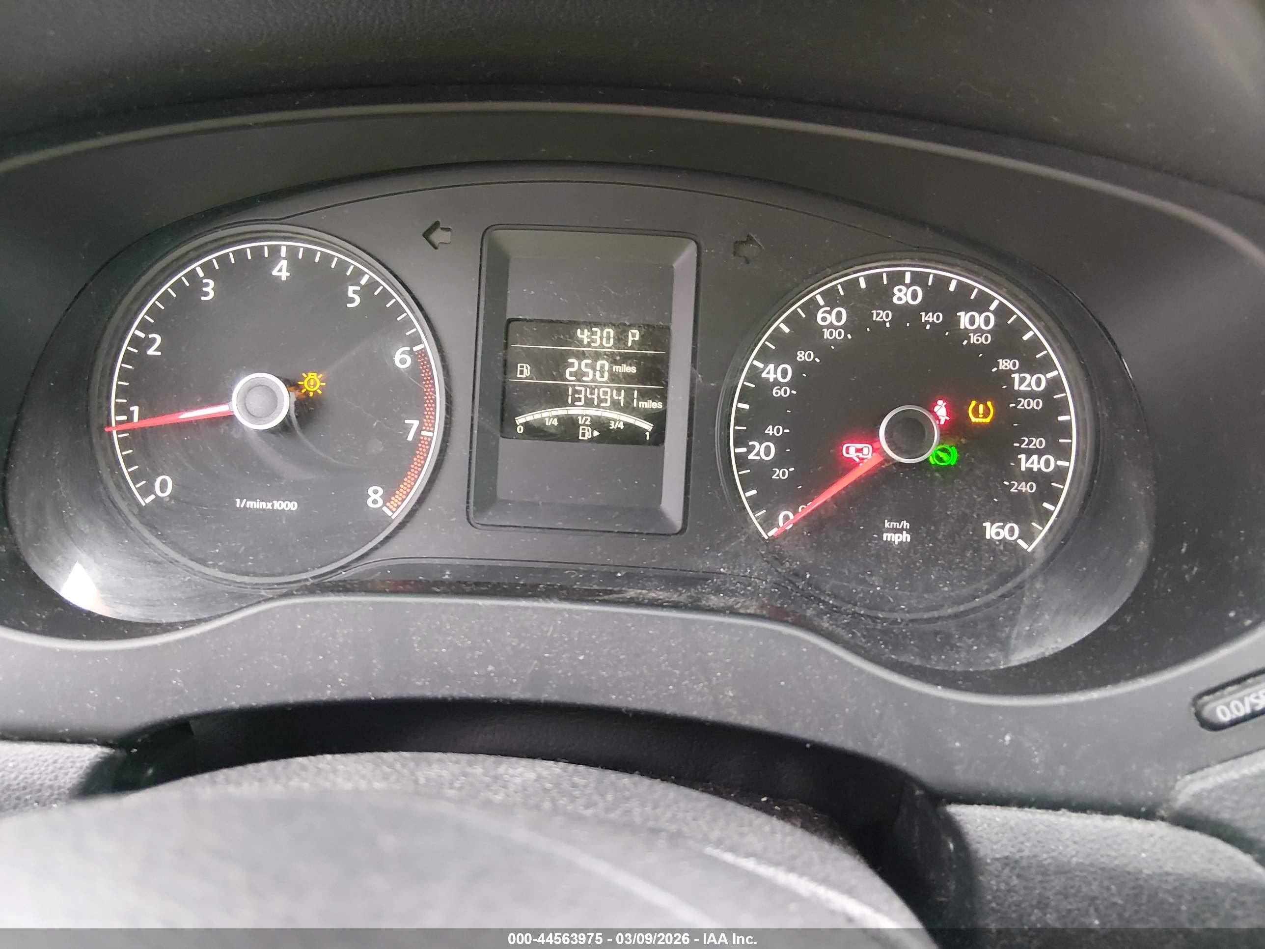 VOLKSWAGEN JETTA image 7