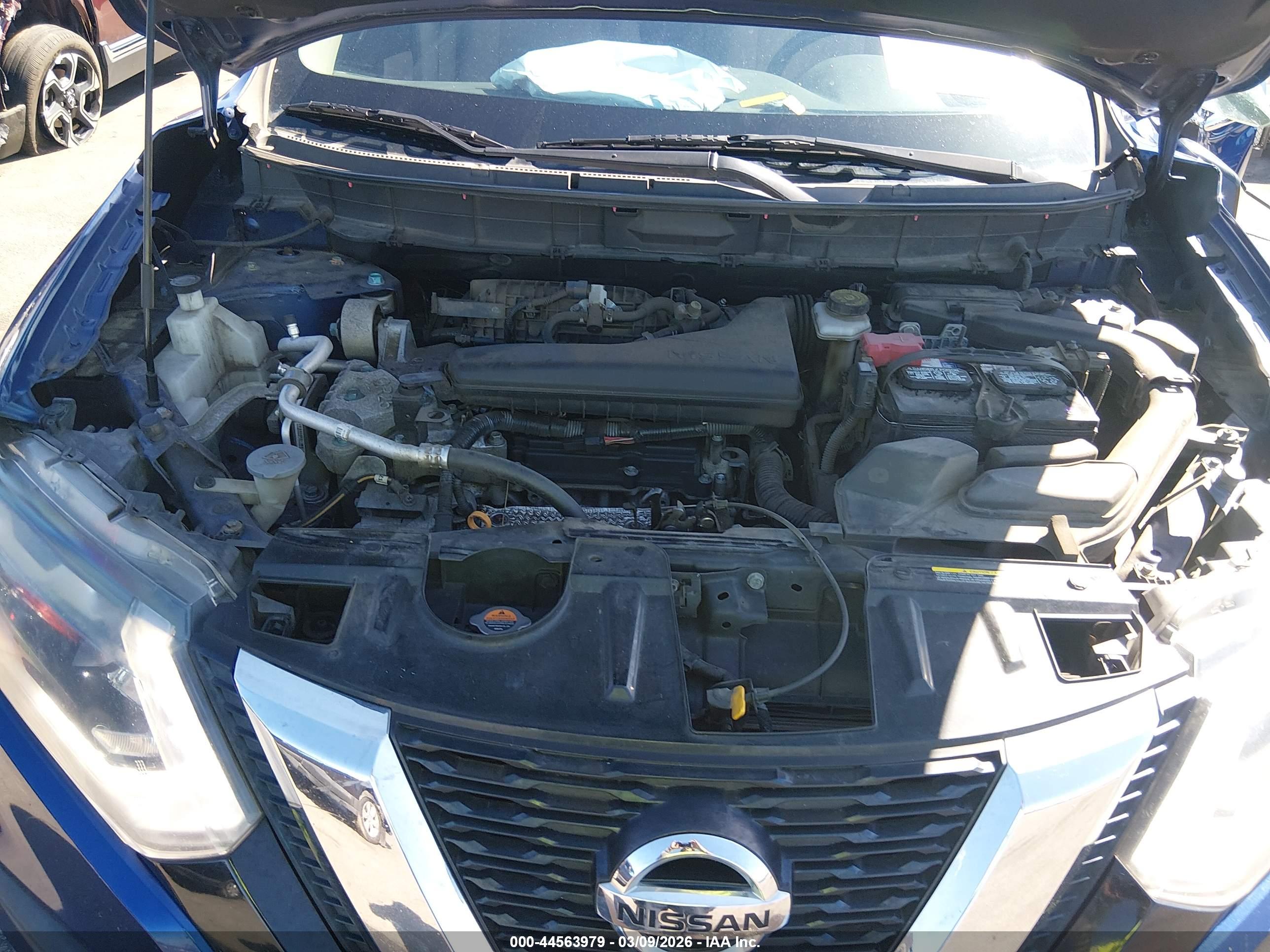 NISSAN ROGUE image 10